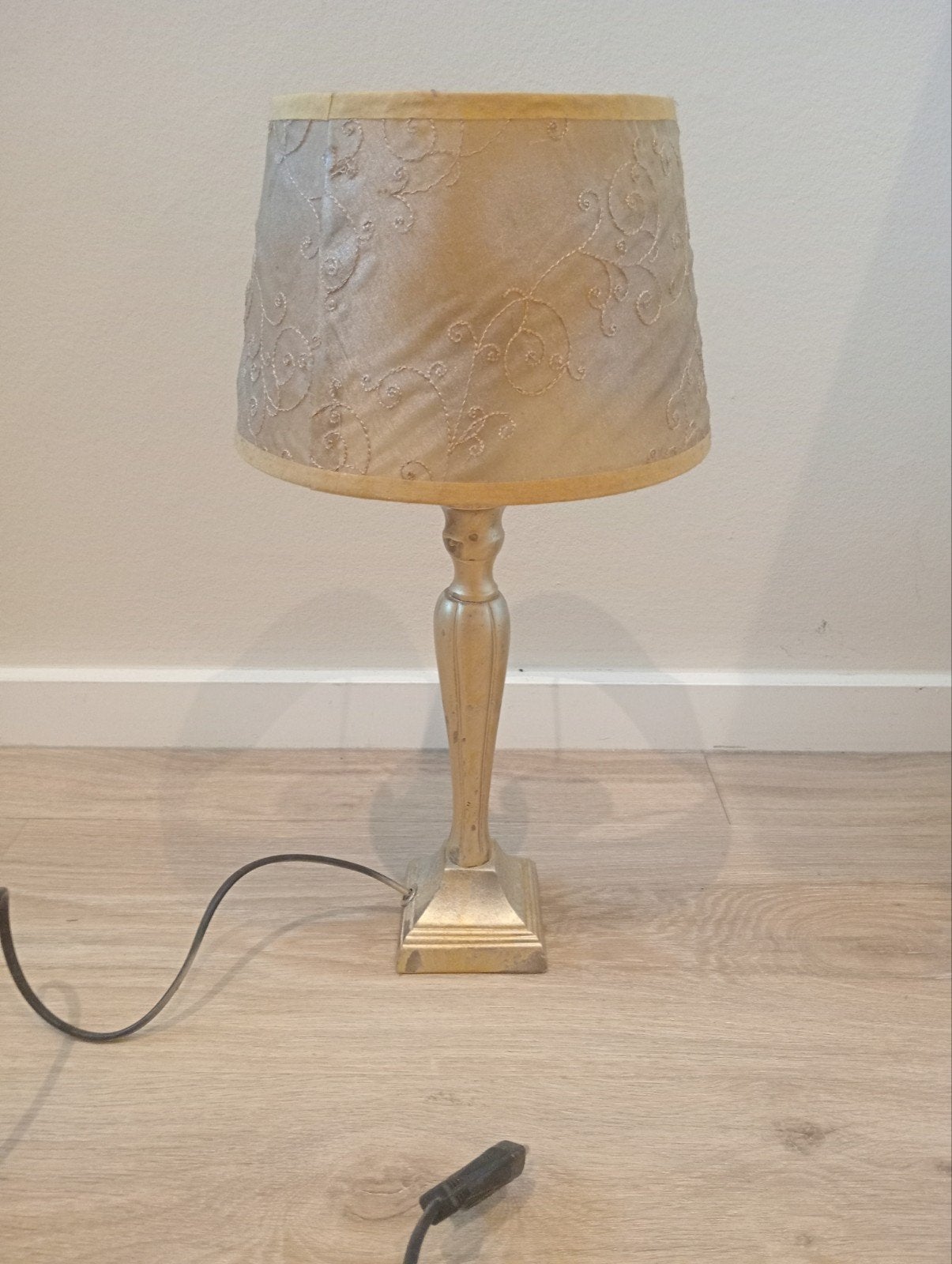 Elegante tafellamp met stoffen kap, Gebruikt, Metaal, E27 (groot), Ophalen
