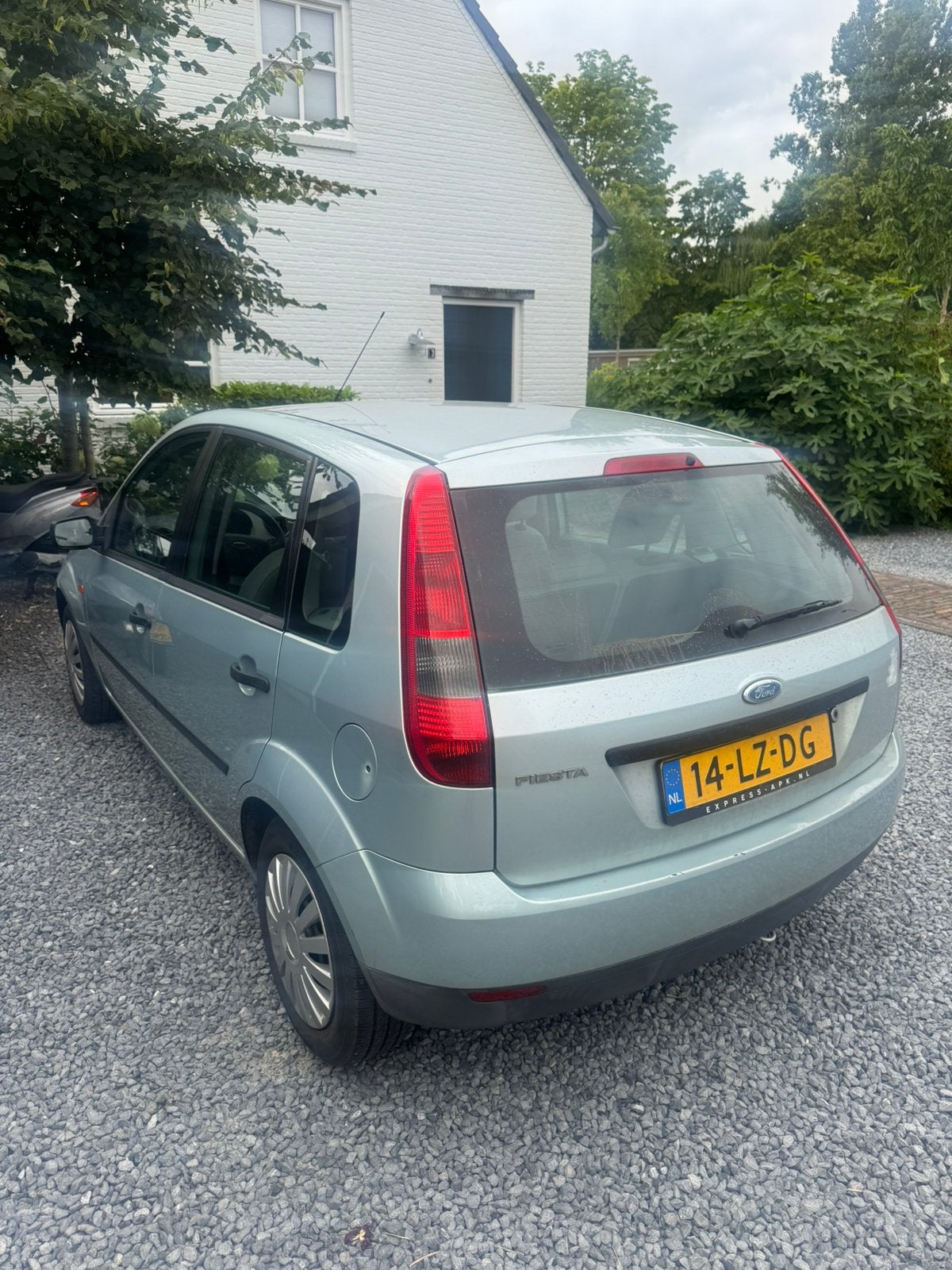 Ford Fiësta 1.25 2003 NOG EEN HEEL JAAR APK TOT 27/06/2027, Auto's, Voorwielaandrijving, 600 kg, 1242 cc, 4 cilinders