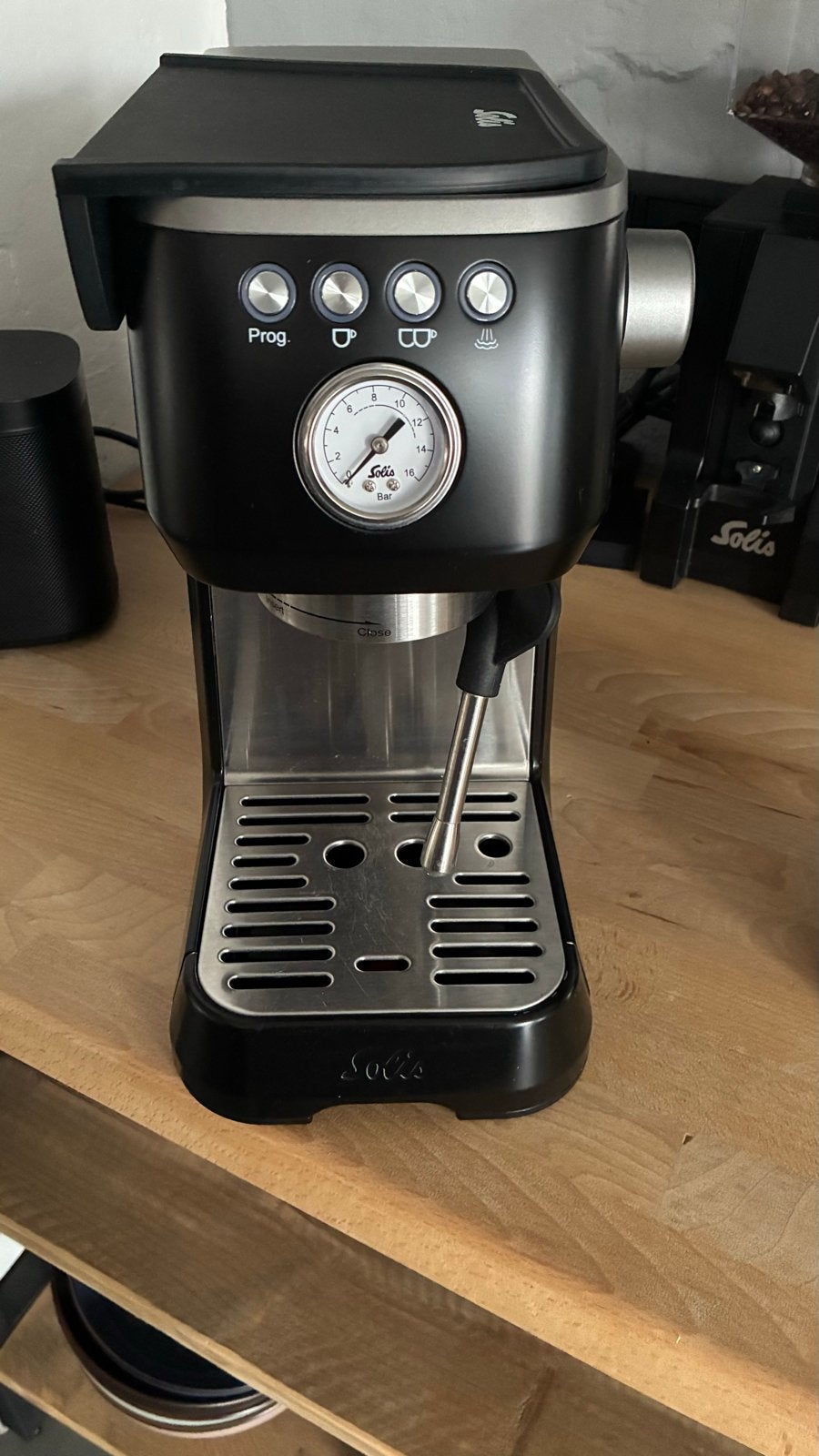Foto 2 van Solis Barista Perfetta Plus (1170) Espressomachine Zwart