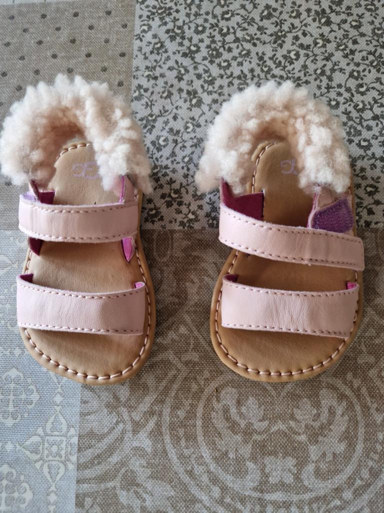 Originele UGG, Ophalen of Verzenden, Zo goed als nieuw, Jongetje of Meisje, Laarsjes