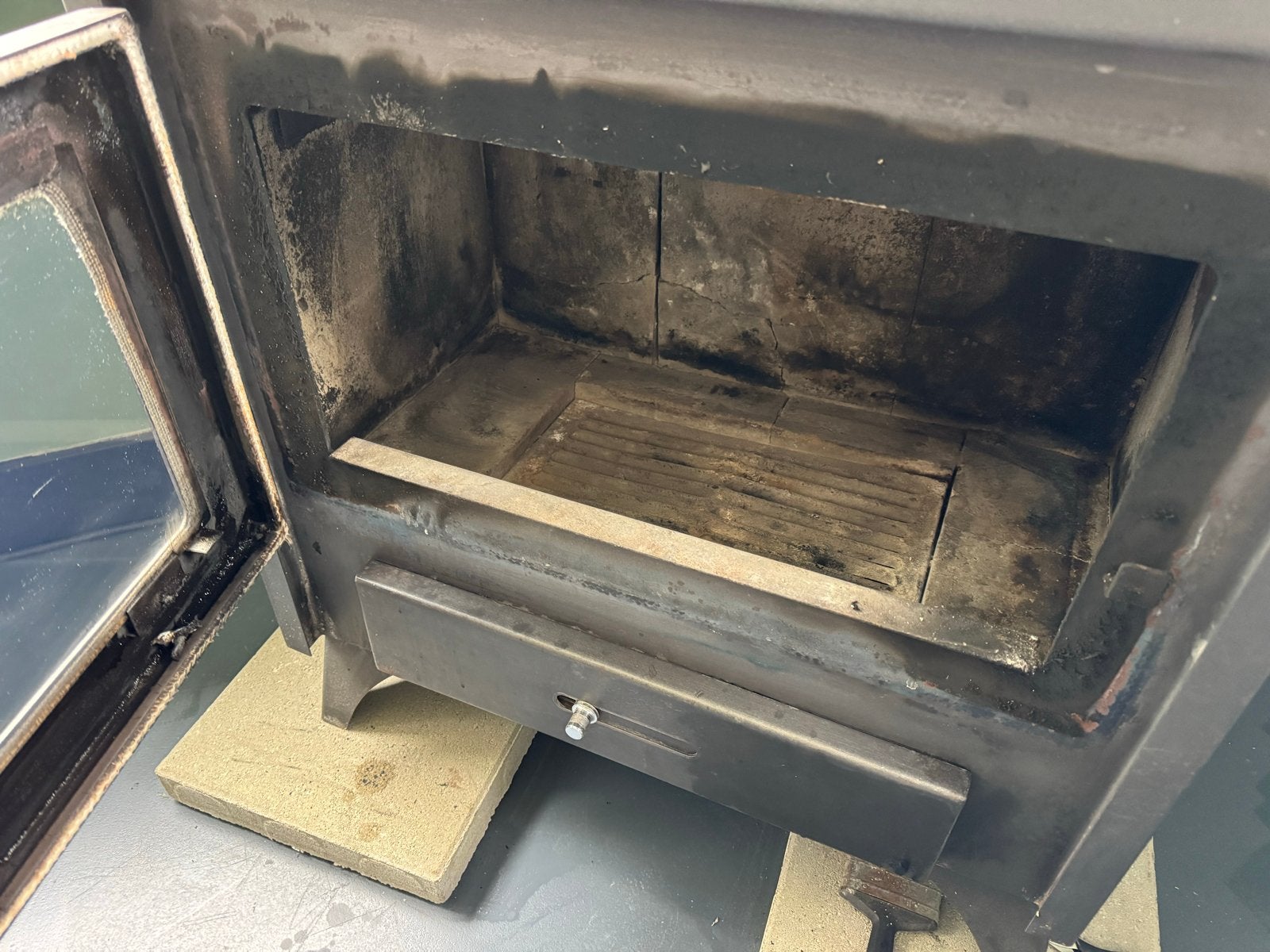 Houtkachel met rookkanaal en toebehoren, Ophalen, Gebruikt, Houtkachel, Vrijstaand