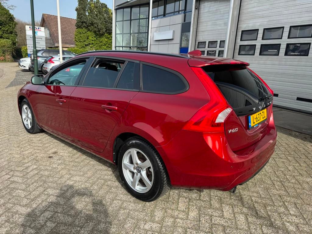 Volvo V60 2.0 D2 Ocean Race AIRCO,NAVI,LEER, Auto's, Volvo, Voorwielaandrijving, Bi-Xenon koplampen, Gebruikt, Euro 6