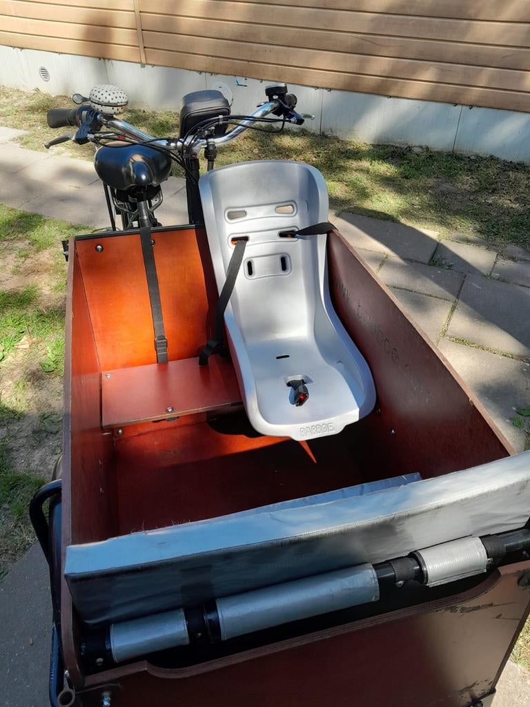 Bakfiets met babyzitje en kussens, Fietsen en Brommers, Ophalen of Verzenden, 4 kinderen of meer