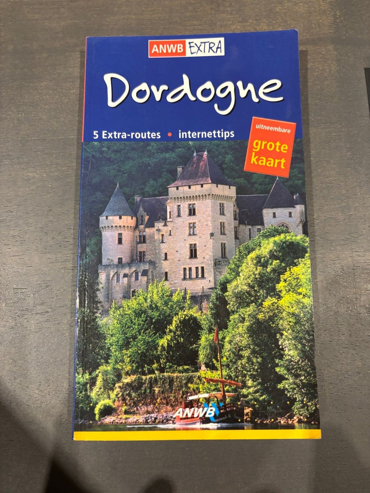 ANWB Extra Reisgids Dordogne met grote kaart, Europa, Ophalen of Verzenden, Zo goed als nieuw, Reisgids of -boek