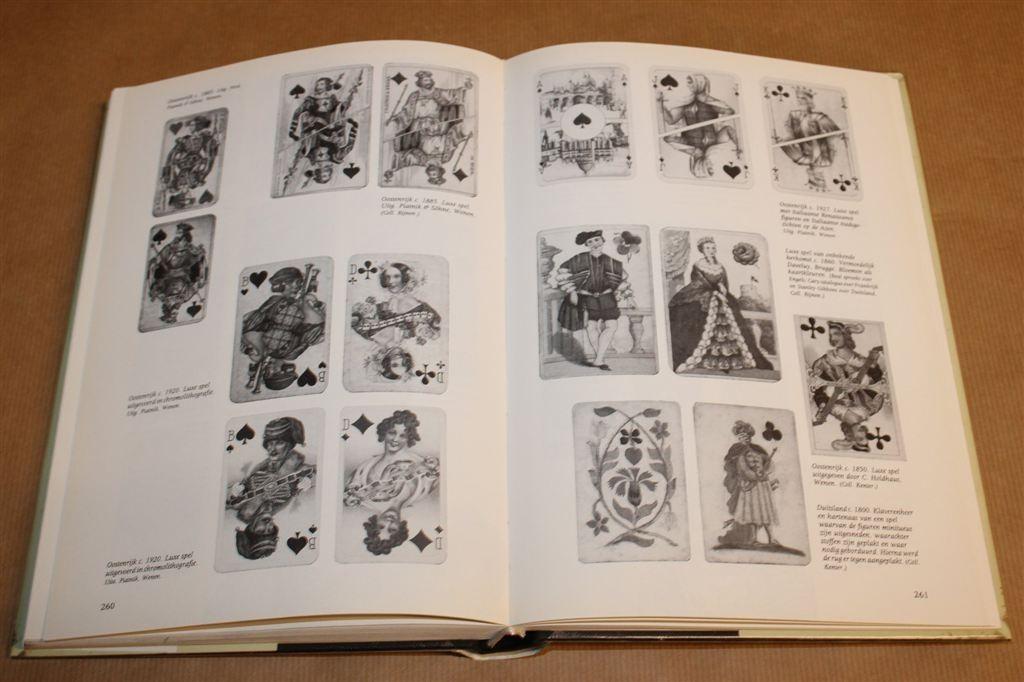 De Geschiedenis van de Speelkaart — Uitgebreid Standaardwerk, Ophalen of Verzenden, Gelezen, Overige onderwerpen