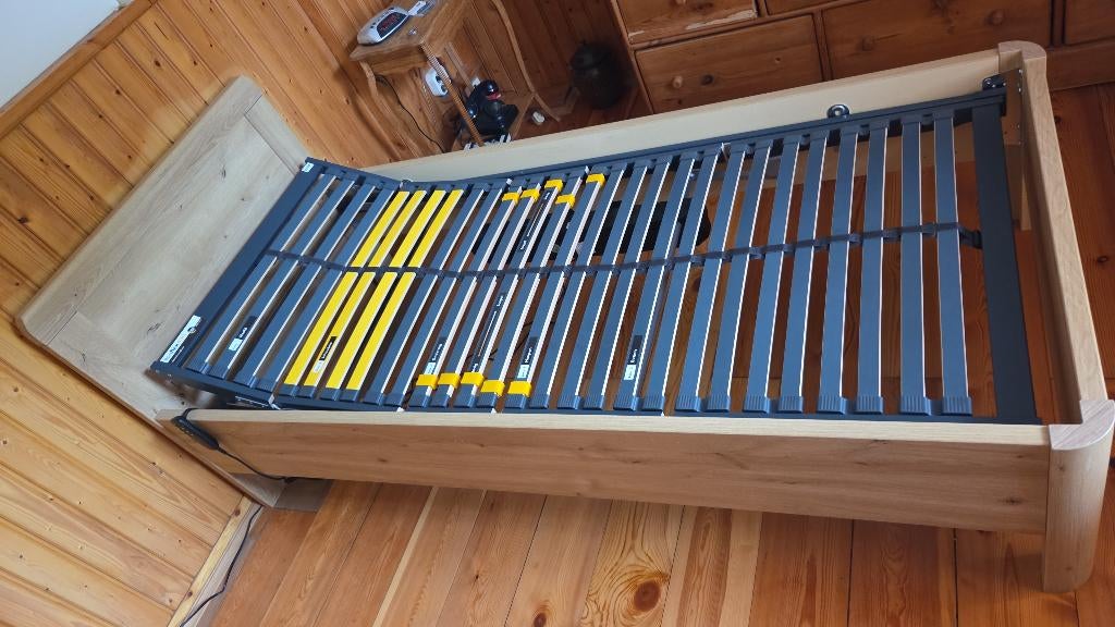 Seniorenbed verstelbaar, Ophalen, Verstelbaar, 90 cm, Eenpersoons