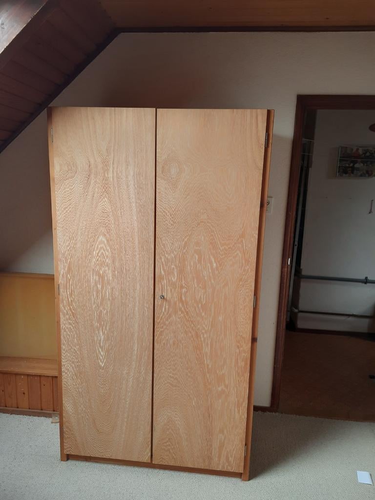 2 Lundia kledingkasten Eindhoven, Ophalen, Met deur(en), Gebruikt, Klassiek, functioneel