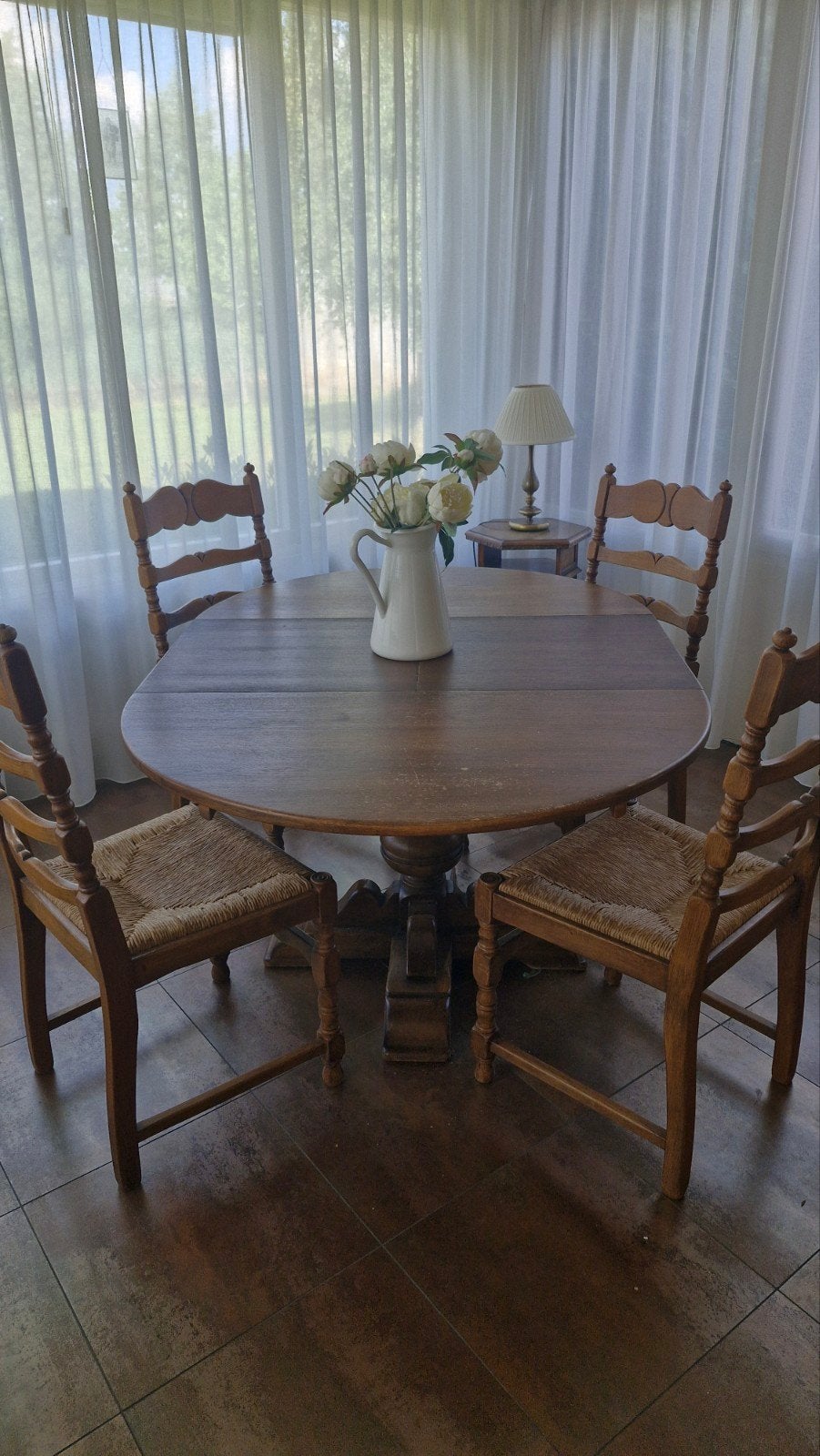 Uitschuifbare ronde eettafel met tussenstuk en rotan stoelen, Huis en Inrichting, Tafels | Eettafels, Gebruikt, 100 tot 150 cm