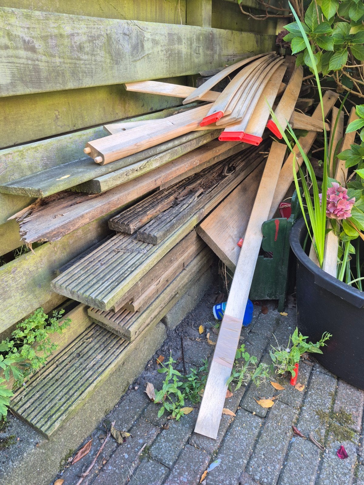 Oude vlonderplanken en lattenbodem voor vuurkorf, Minder dan 3 m³, Ophalen, Overige houtsoorten, Blokken