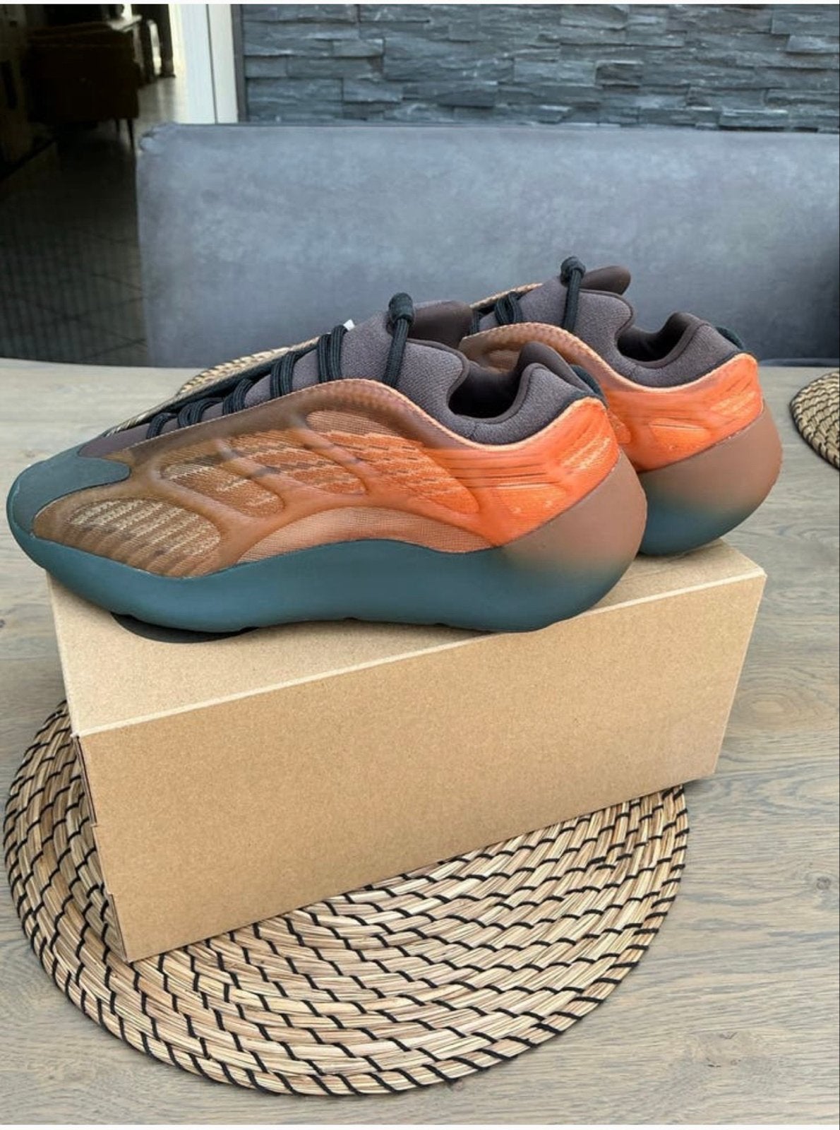Yeezy 700 Copper Fade - Maat 42 2/3, Ophalen, Nieuw, Overige kleuren, Sneakers of Gympen