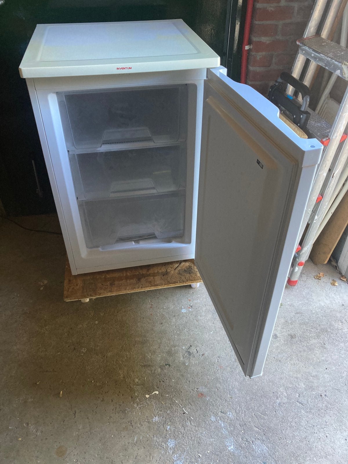 Inventum Vriezer in zeer goede staat, schoon/ruim-94 liter, Gebruikt, Minder dan 60 cm, Vrijstaand, Ophalen