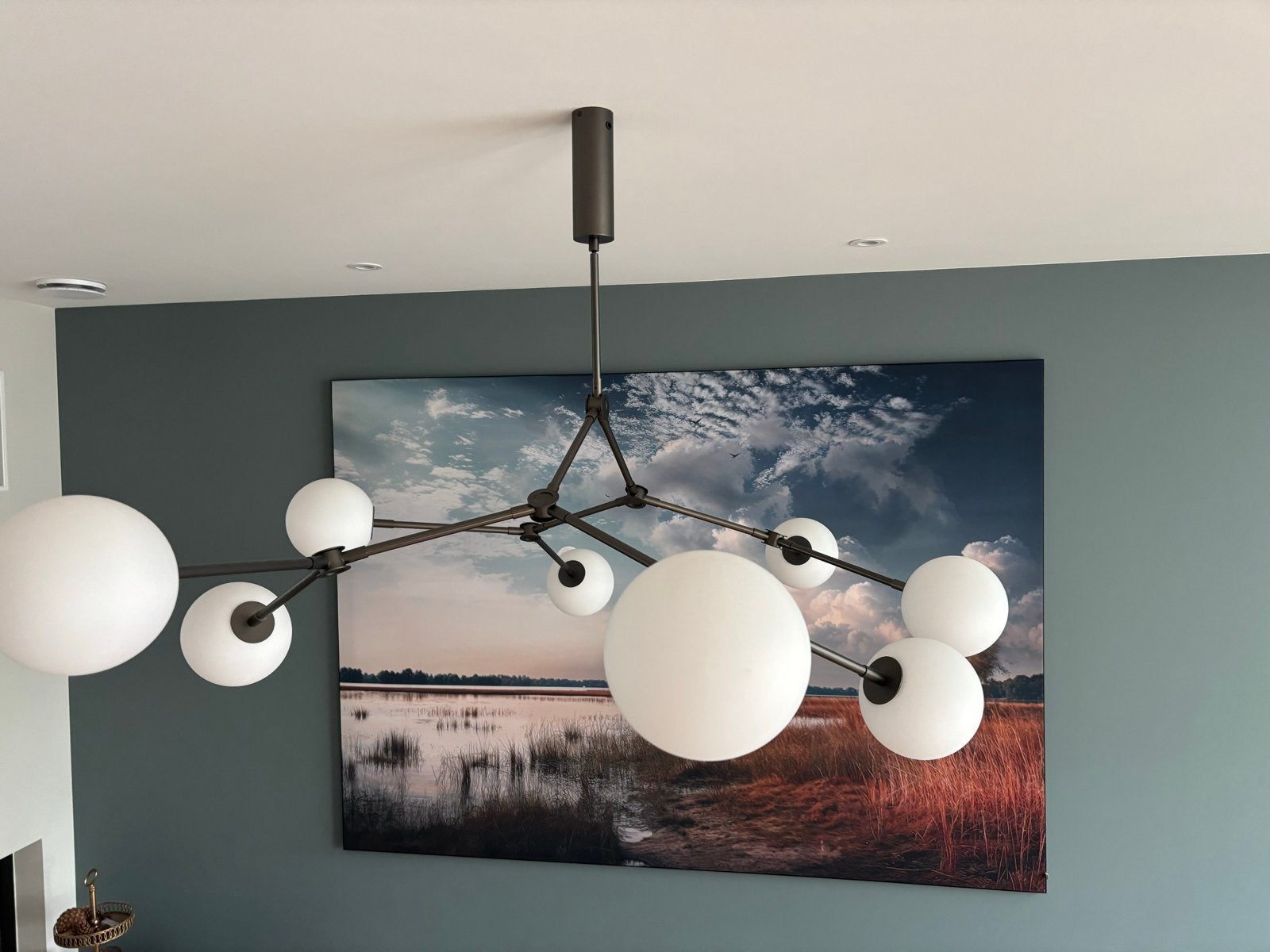 Moderne Sputnik Kroonluchter met Melkglas Bollen, Ophalen of Verzenden, Zo goed als nieuw, Metaal, E27 (groot)