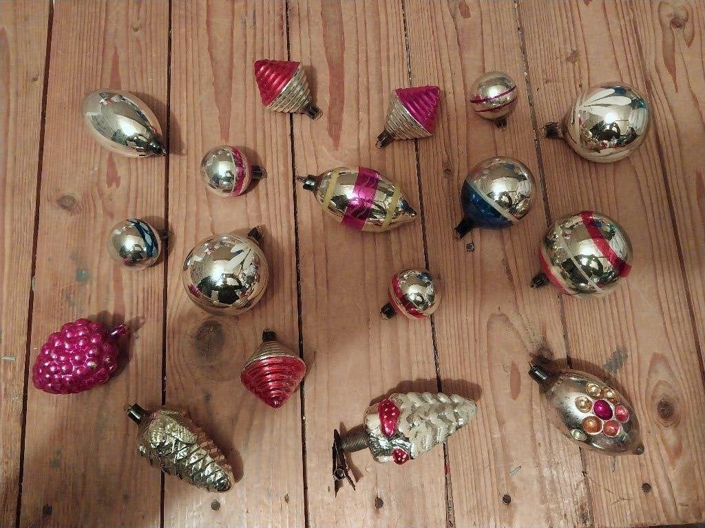 oma's nostalgische 17 oude ajeko  kerstballen, Ophalen, Gebruikt