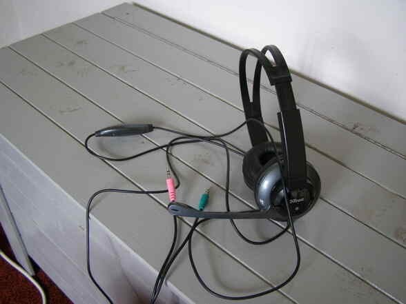 Trust headset, Computers en Software, Headsets, Zo goed als nieuw, On-ear, Ophalen of Verzenden