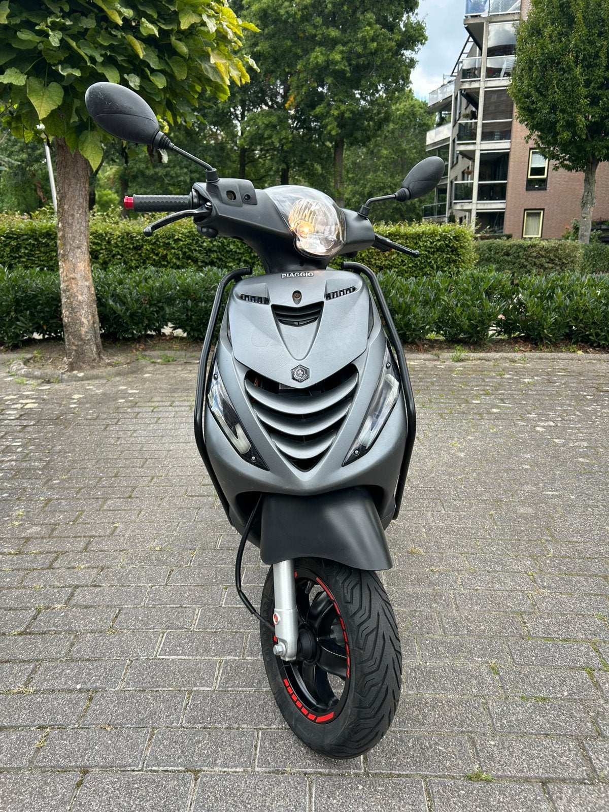 Piaggio Zip 50 4T iGet 2018 snorscooter, Ophalen, Piaggio, Zo goed als nieuw, Benzine