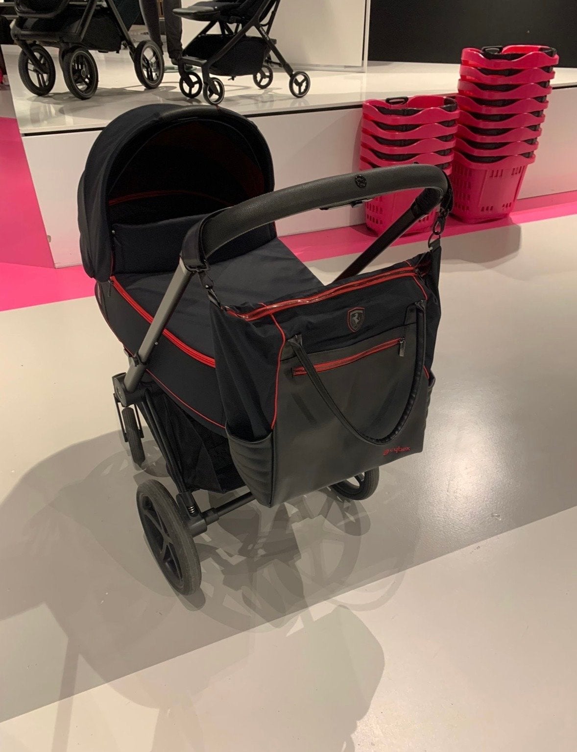 Cybex Priam Ferrari Limited Edition Combiwagen met autostoel, Zo goed als nieuw, Combiwagen, Met autostoeltje, Ophalen