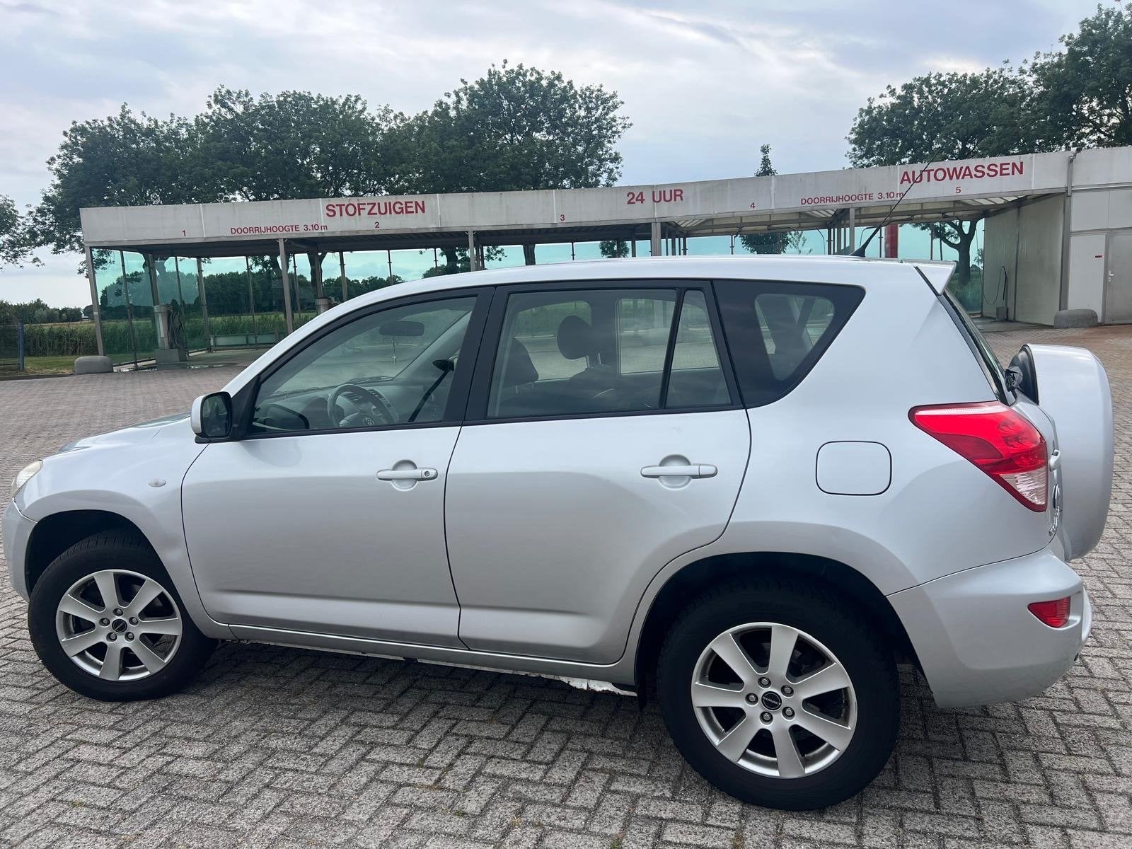Foto 5 van Toyota Rav4 2.0 16V Vvt-i AUT 2006 Grijs
