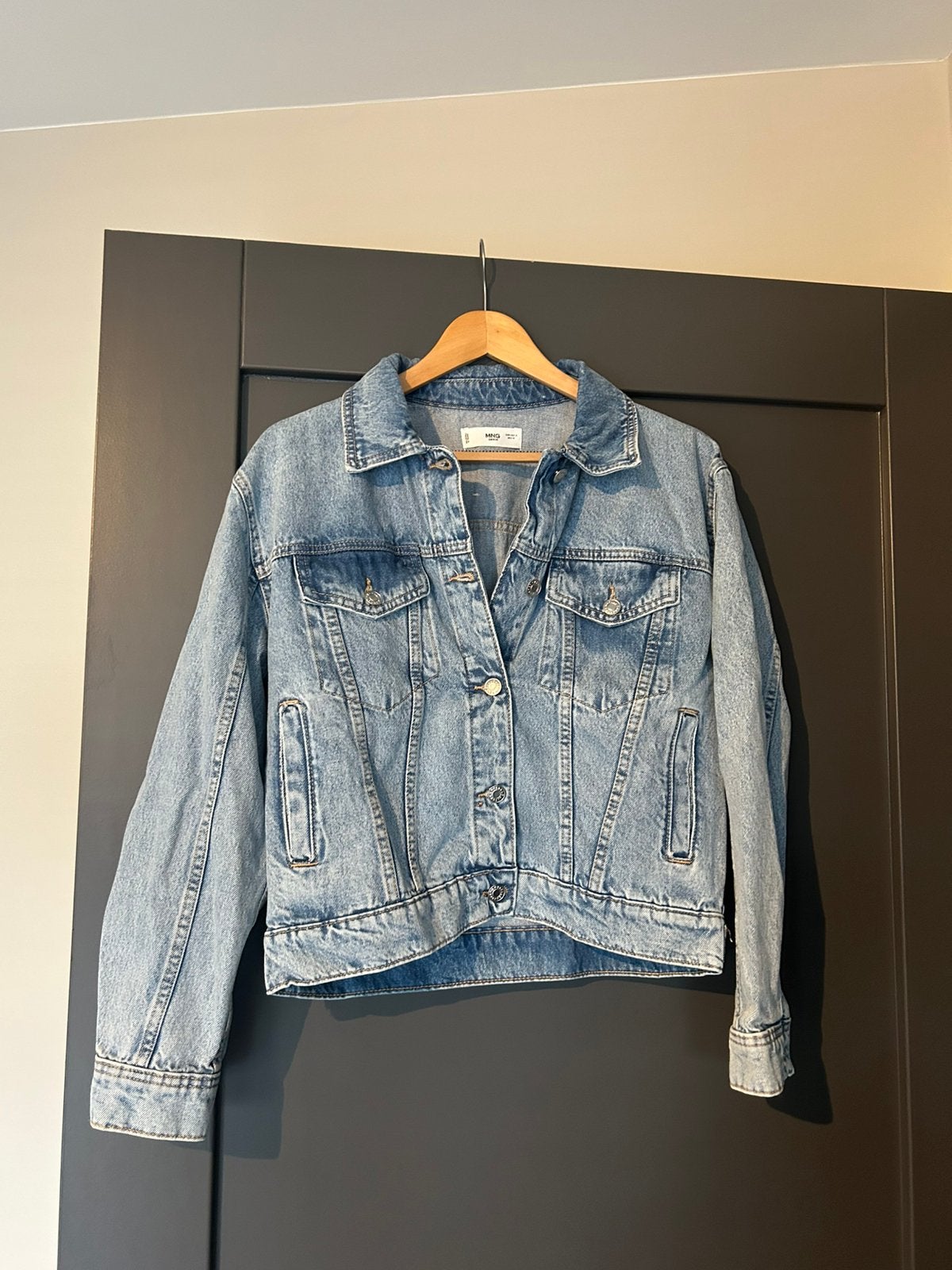 Kort spijkerjasje maat M van Mango te koop, Verzenden, Zo goed als nieuw, Maat 38/40 (M), Blauw