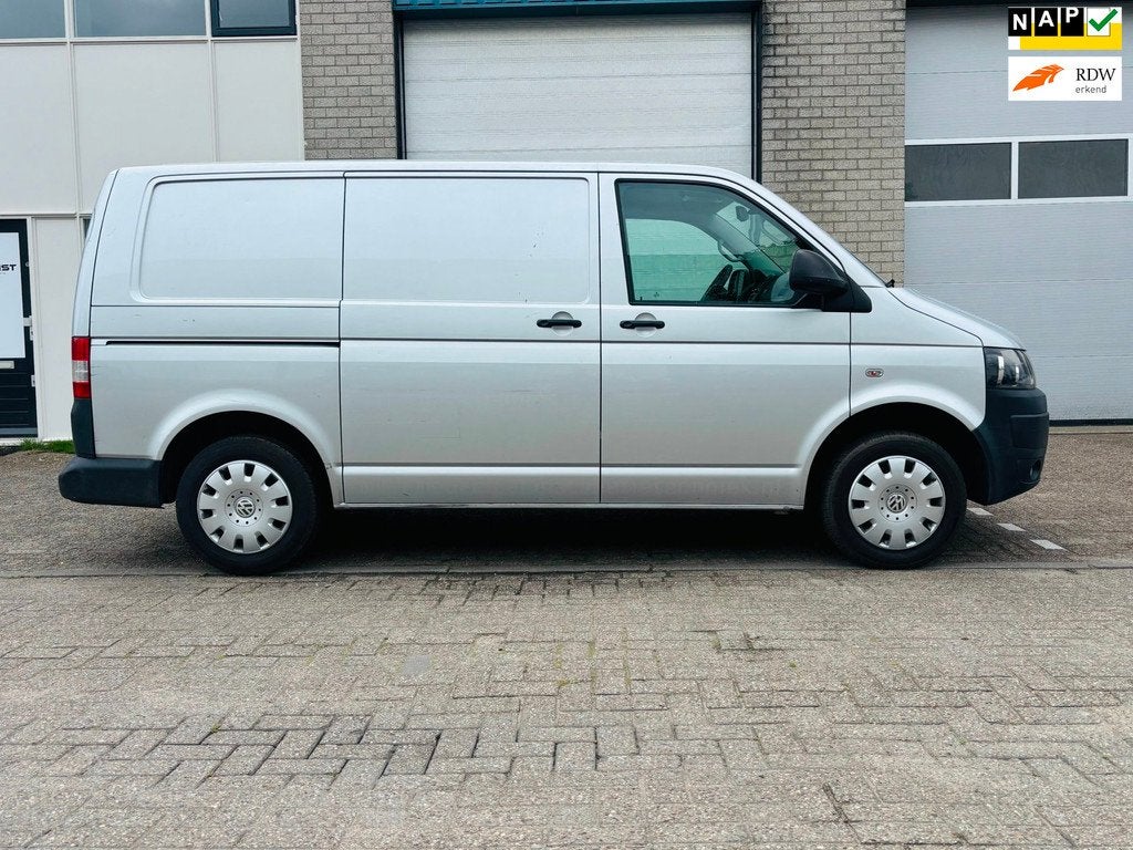 Volkswagen Transporter 2.0 TDI L1H2, Euro 5, Stof, Zwart, 4 cilinders