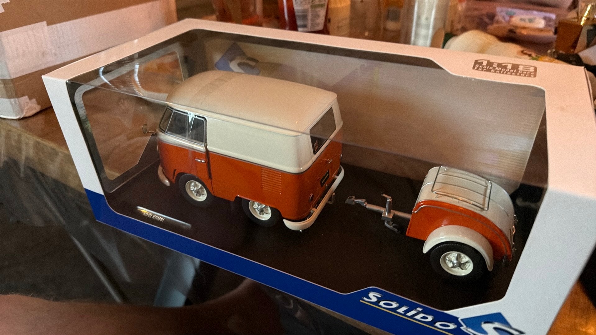Solido 1/18 Volkswagen T1 Kool Kombi met trailer - Nieuw, D, Solido, Nieuw, Ophalen of Verzenden