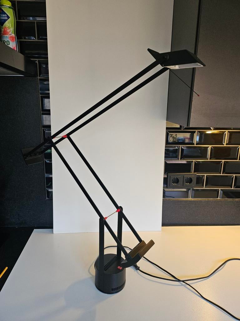 Artemide Tizio tafellamp - Designklassieker Richard Sapper, Ophalen, Gebruikt, 50 tot 75 cm, Metaal