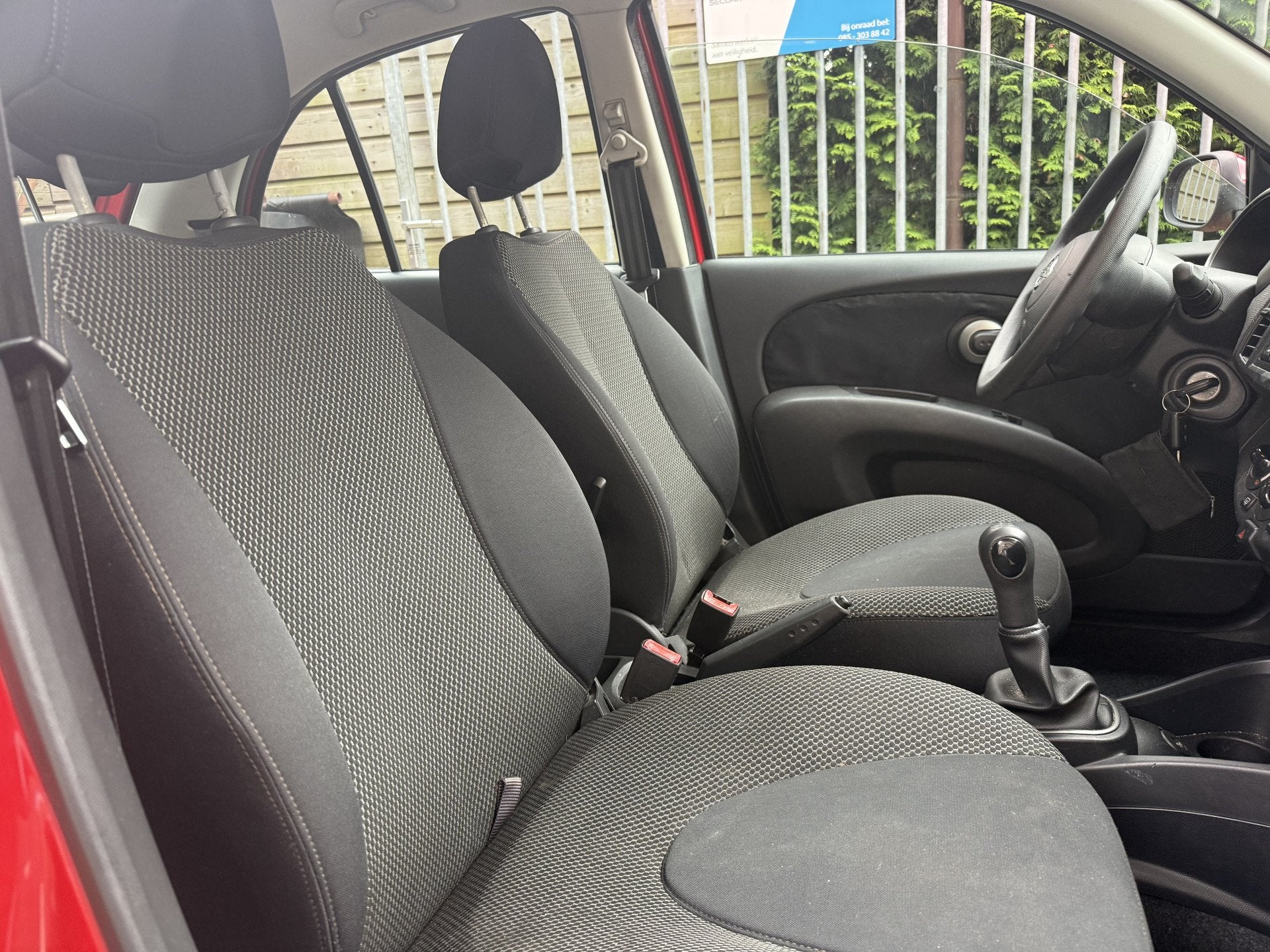 Nissan Micra 1.2 80pk Acenta 5dr., Airco | Trekhaak | Dealer, Auto's, Voorwielaandrijving, Stof, Gebruikt, 31 €/maand