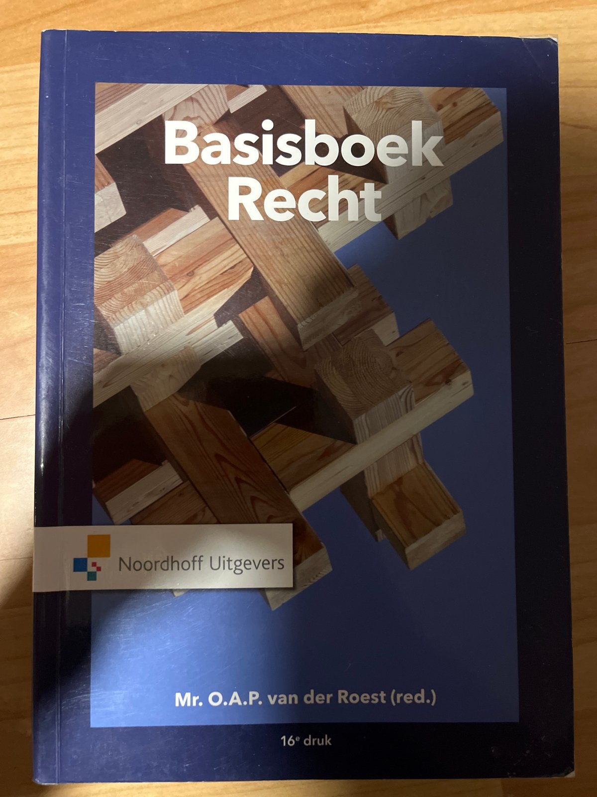 Basisboek Recht - 16e druk - Mr. O.A.P. van der Roest, Boeken, Ophalen of Verzenden, Gamma, Gelezen, HBO