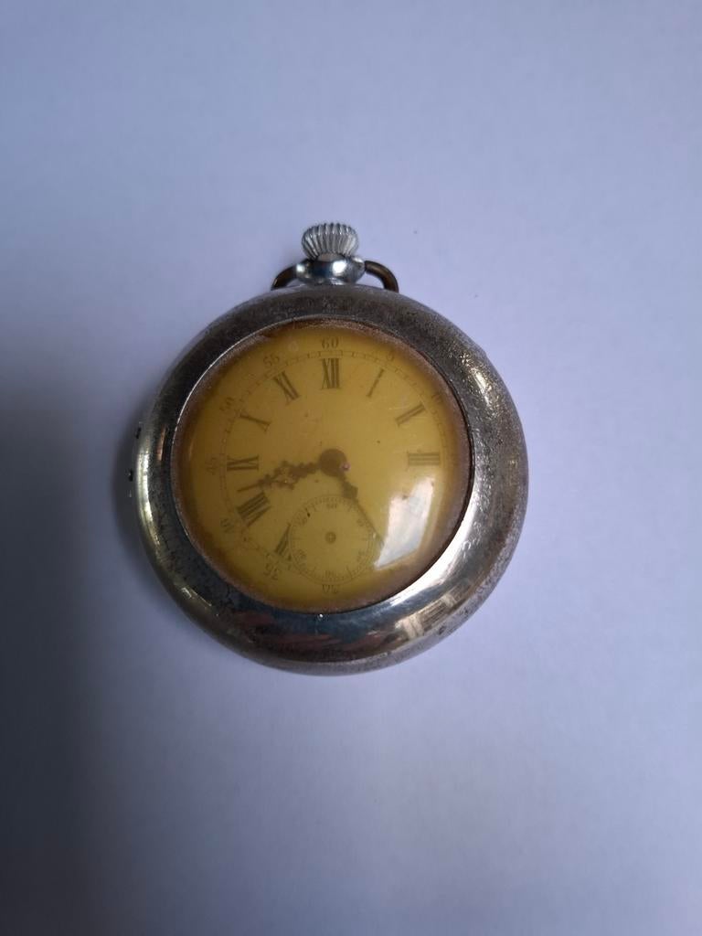 Antiek Zakhorloge - Zilverkleurig met Romeinse Cijfers, Overige merken, Zakhorloge, Ophalen of Verzenden, Voor 1900