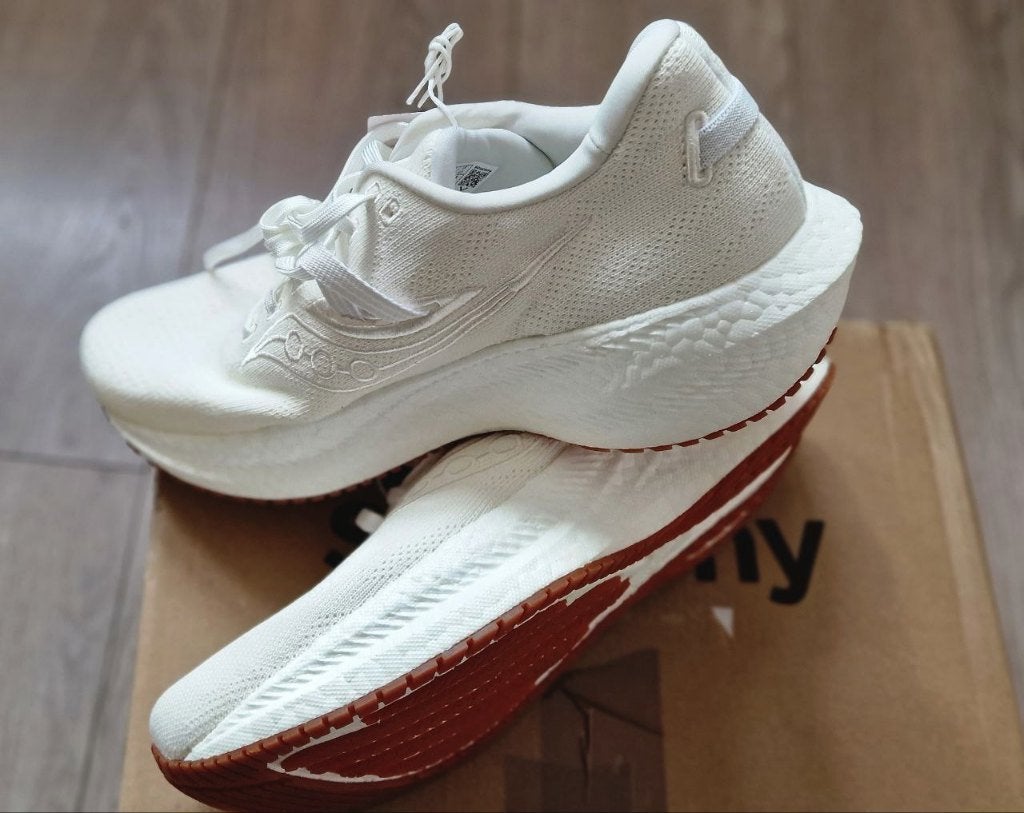 Saucony Triumph RFG nieuwe in doos 44,5 hardloopschoenen, Hardloopschoenen, Nieuw, Hardlopen, Saucony