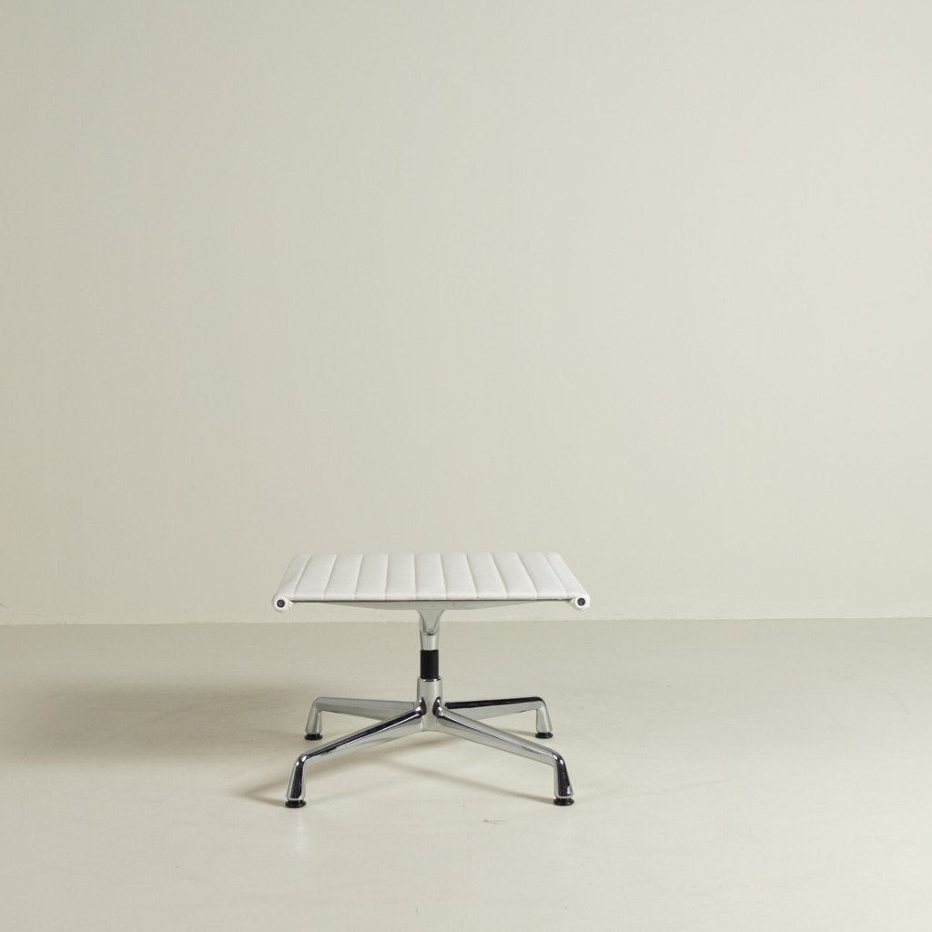 Vitra Eames EA125 Hocker Wit Leer - Chroom, Niet ingevuld, Leer, Zo goed als nieuw, Vitra