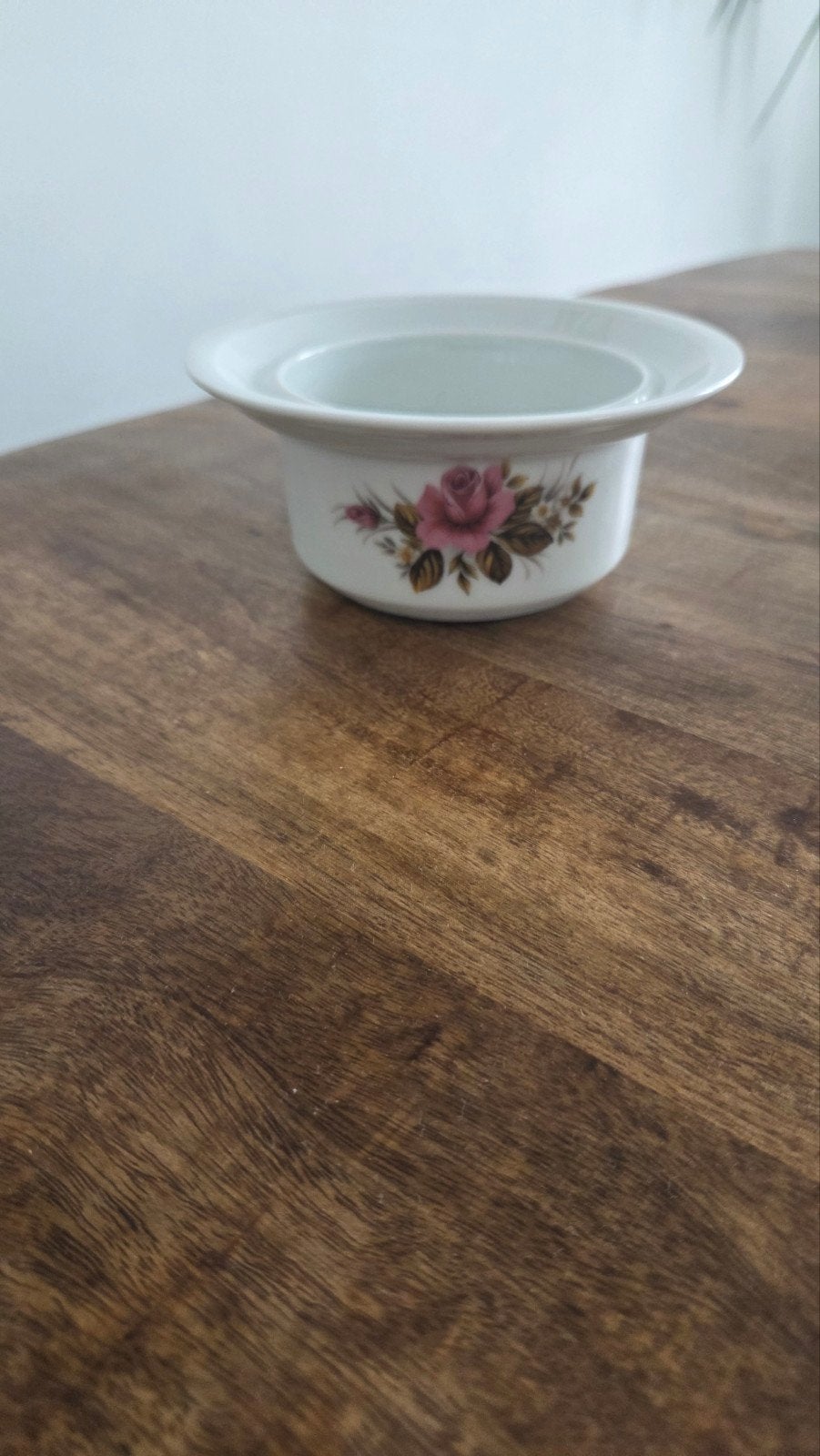 Vintage porseleinen schaaltje met rozen decoratie, Ophalen