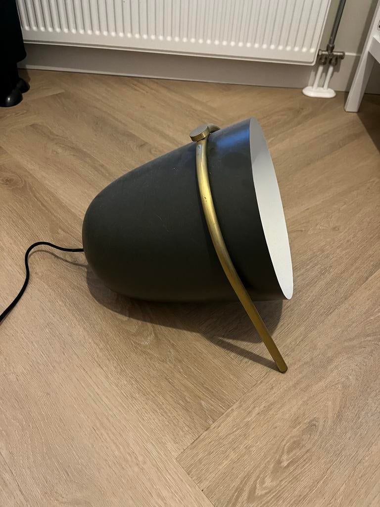 Stijlvolle Vloerlamp Kwantum - Donkergrijs met Goudkleur, Ophalen of Verzenden, Zo goed als nieuw