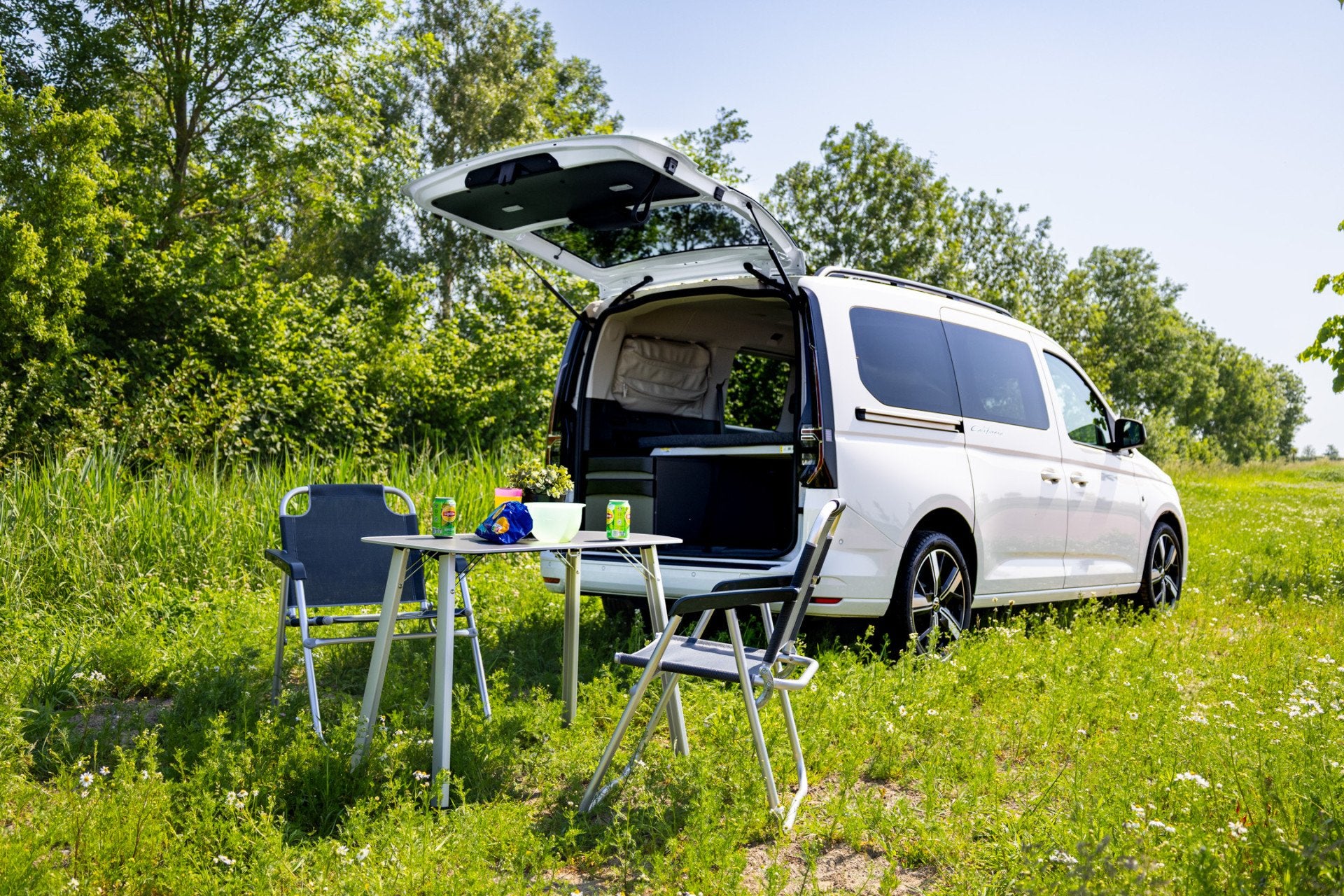 Volkswagen Caddy Maxi 1.5 TSI 115pk DSG California Mini Camp, Auto's, Volkswagen, 1556 kg, Stof, 116 pk, Wit