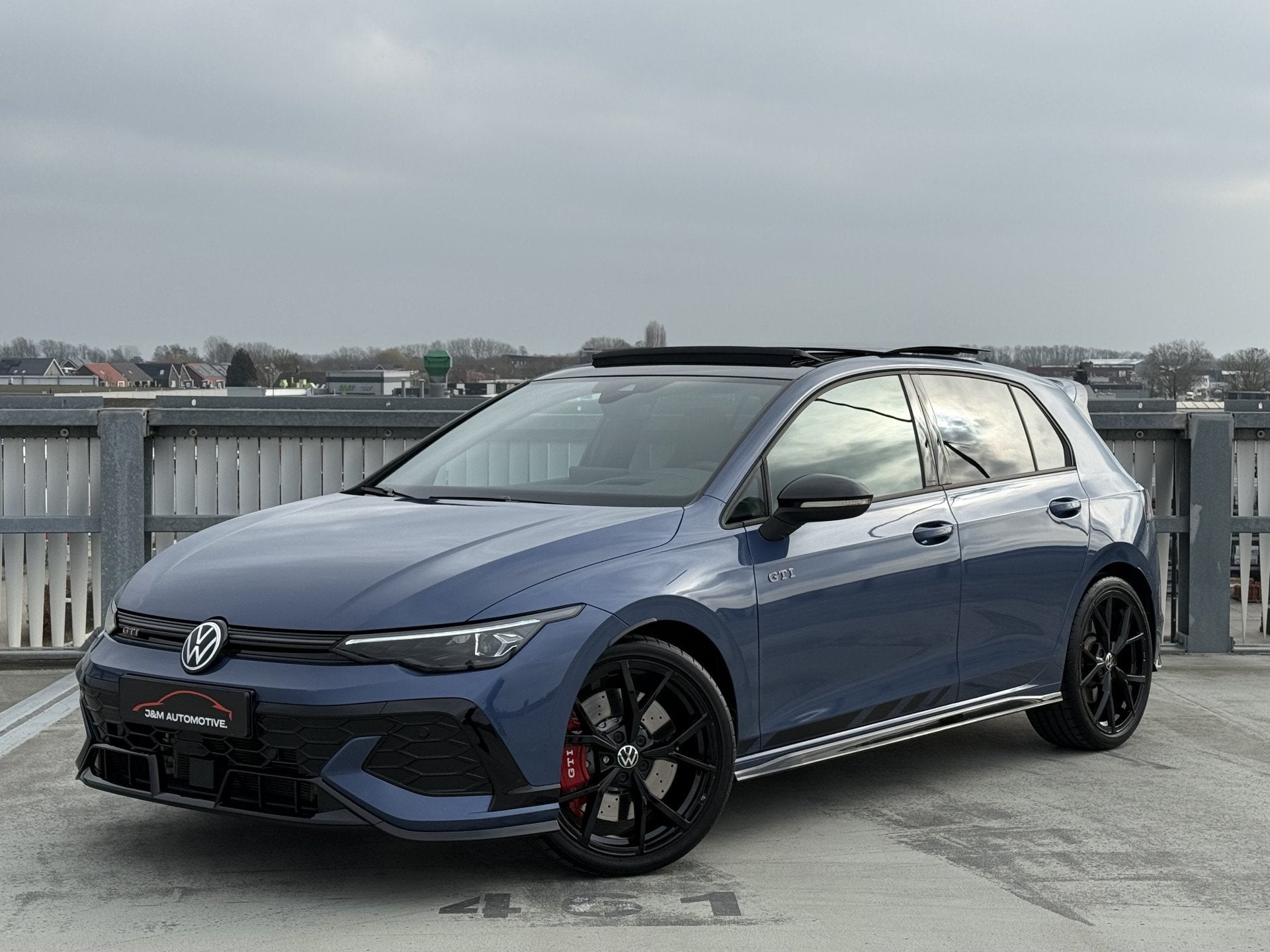 Volkswagen Golf 8.5 2.0 TSI GTI Clubsport | Pano | HUD | IQ, Dealer onderhouden, Gebruikt, Zwart, 4 cilinders