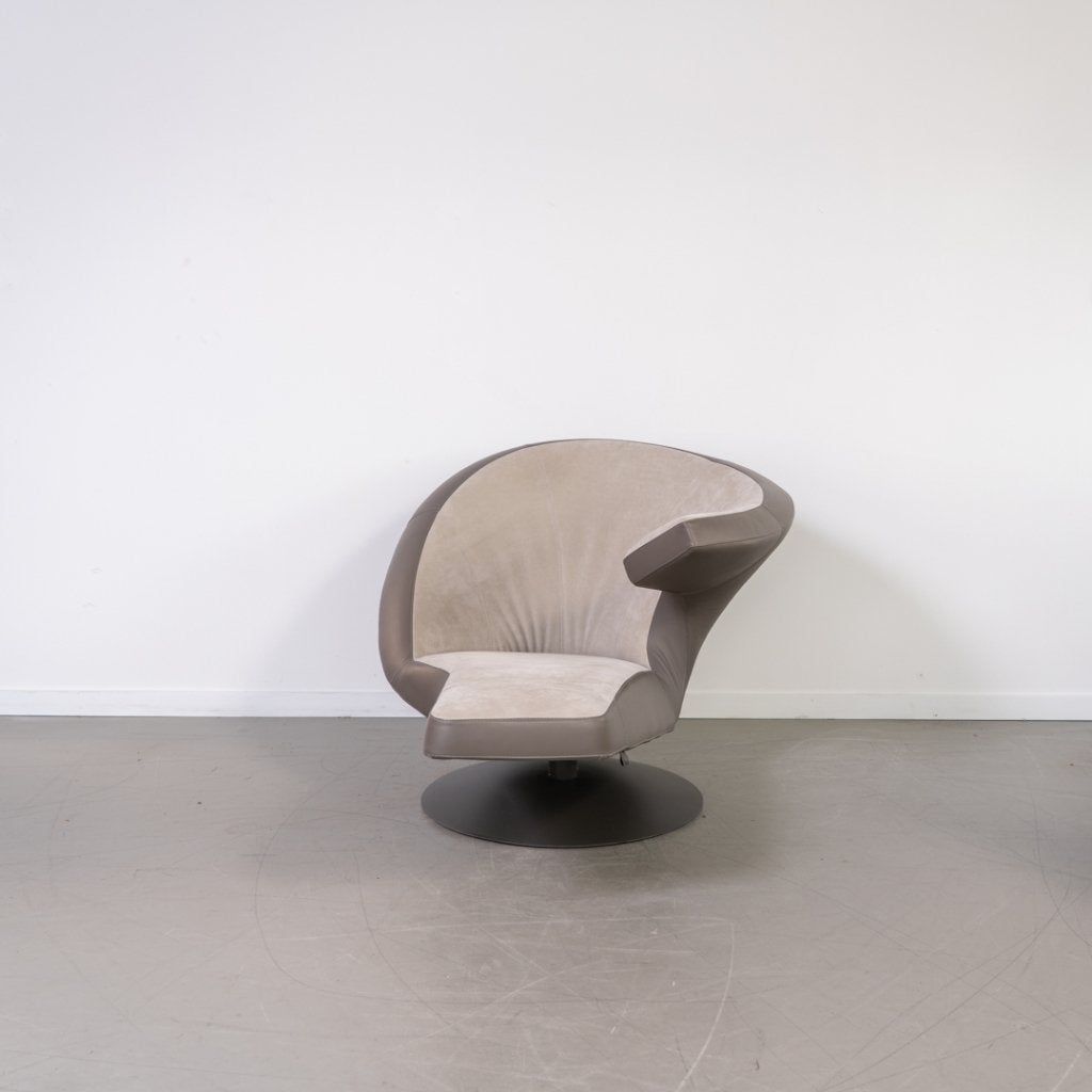 2x Leolux Parabolica Fauteuil Beige Suède/Grijs Leer - Zwart, Niet ingevuld, Leer, Niet ingevuld, Ophalen of Verzenden