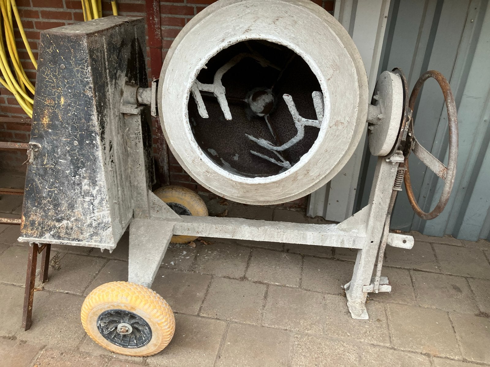 Degelijke cementmolen - Ideaal voor klussen, Ophalen, Gebruikt
