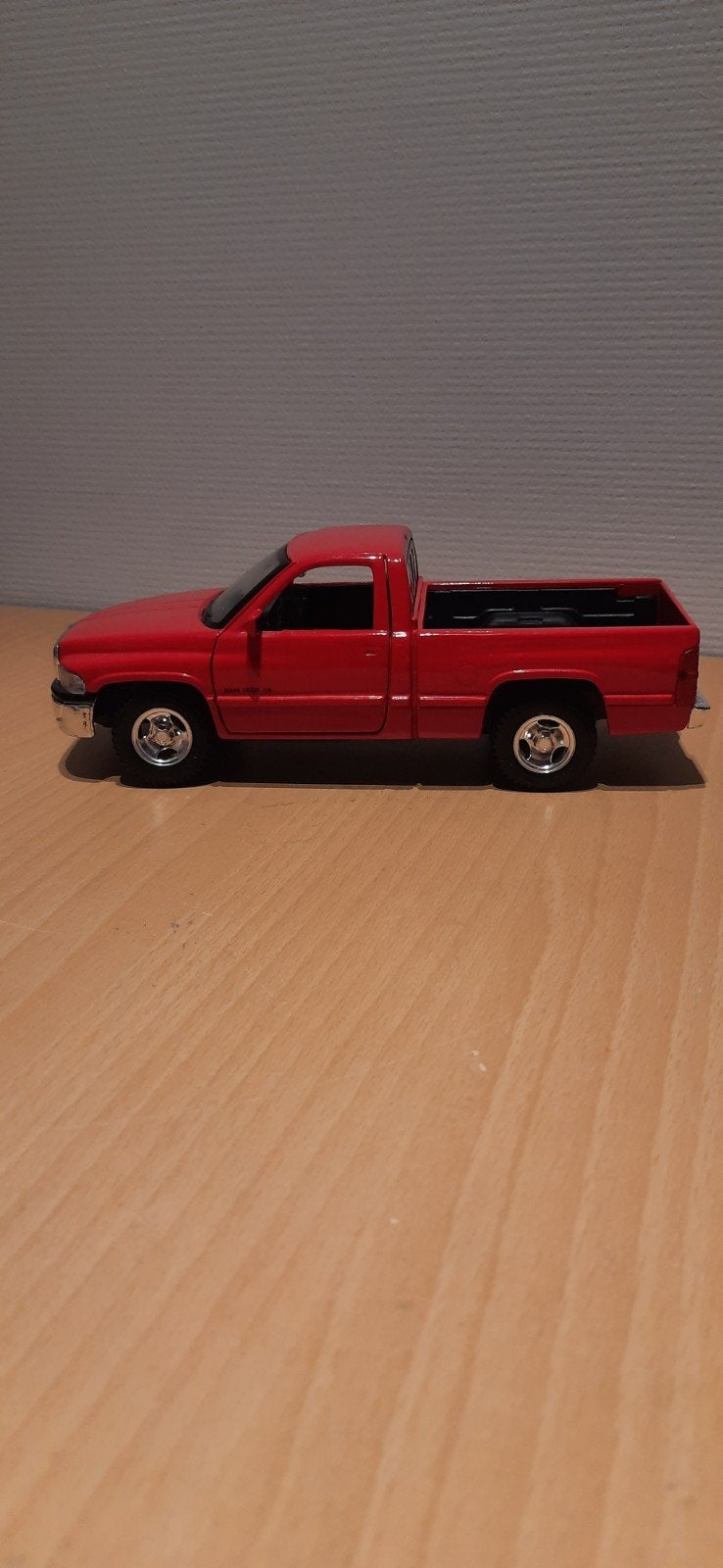 Dodge Ram 1500 van maisto 1: 28, Ophalen of Verzenden, Gebruikt, Auto, Maisto