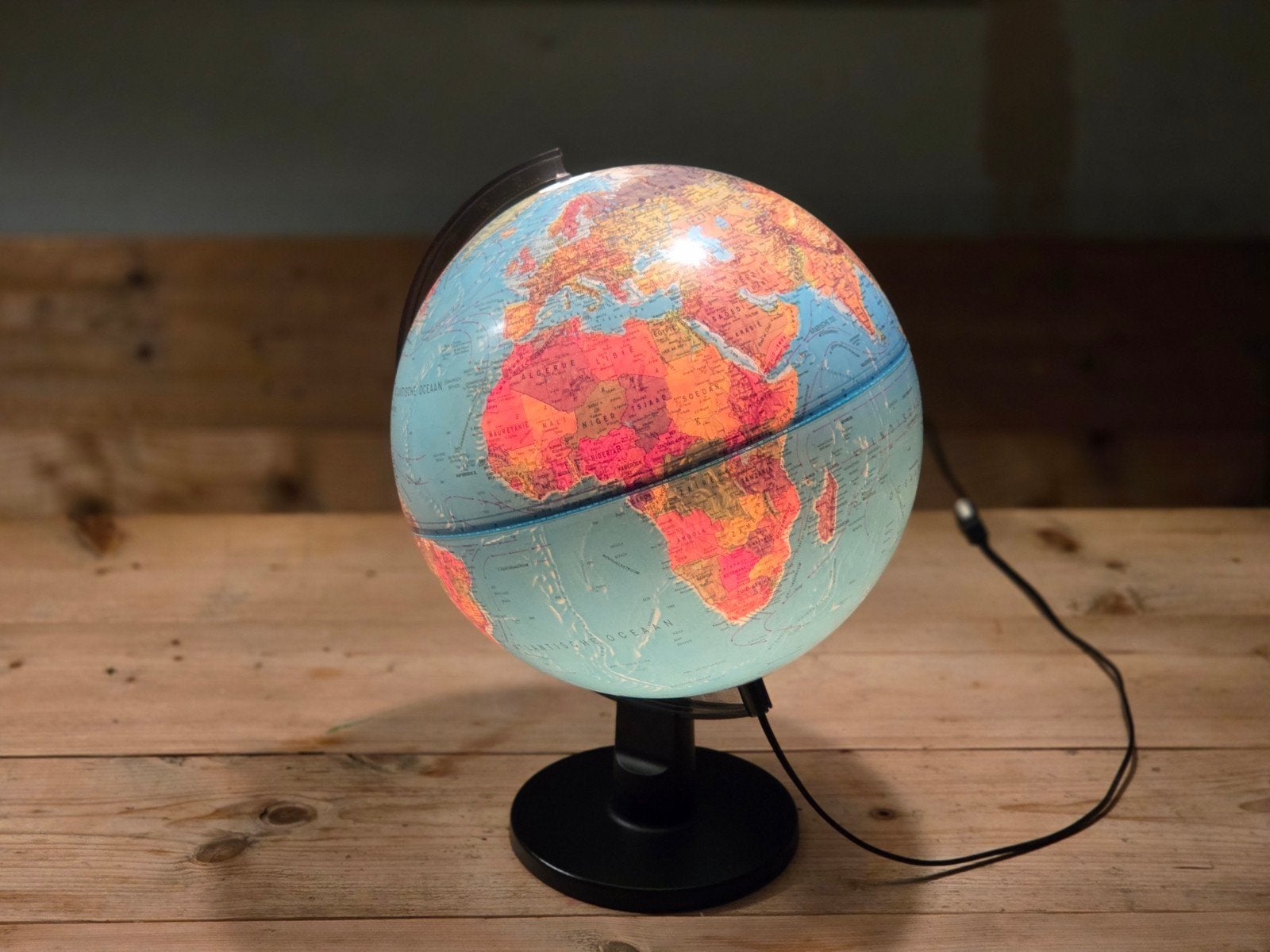 ScanGlobe wereldbol globe lamp 1983 wereld, Ophalen of Verzenden