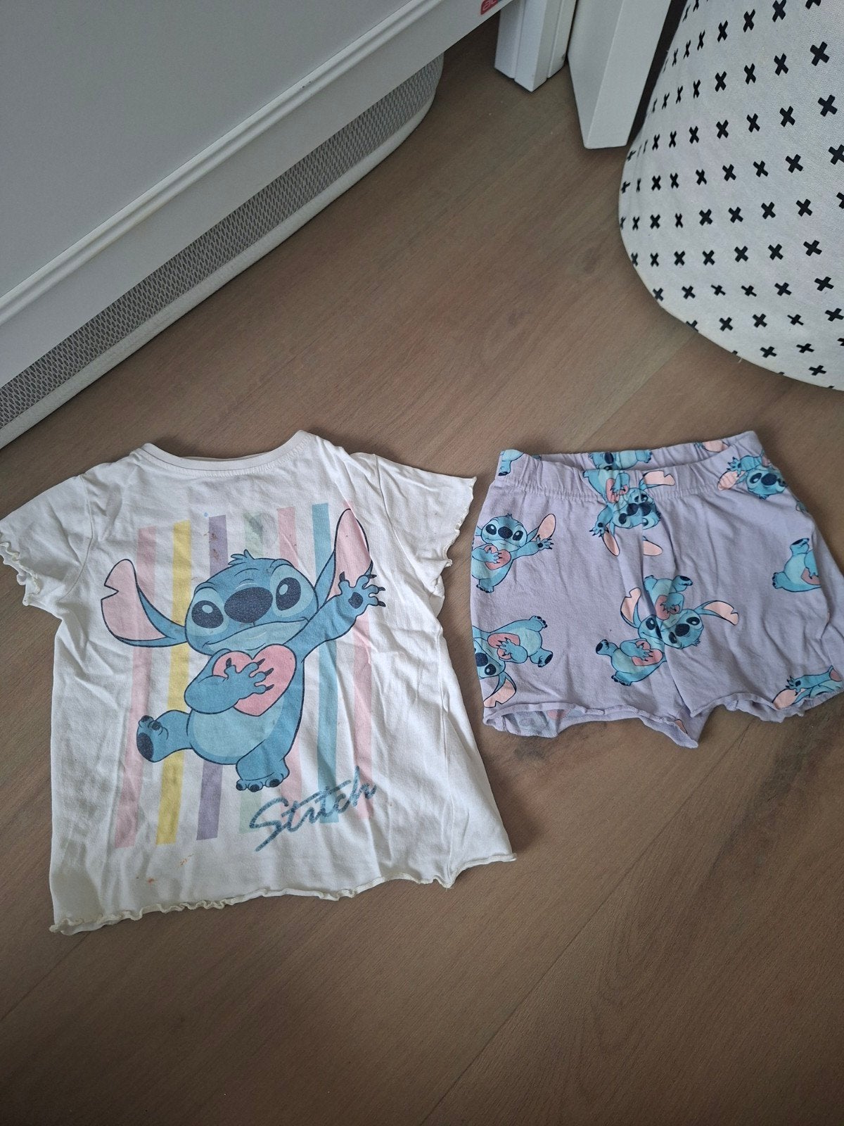 Stitch pyjama set 98/104, Ophalen of Verzenden