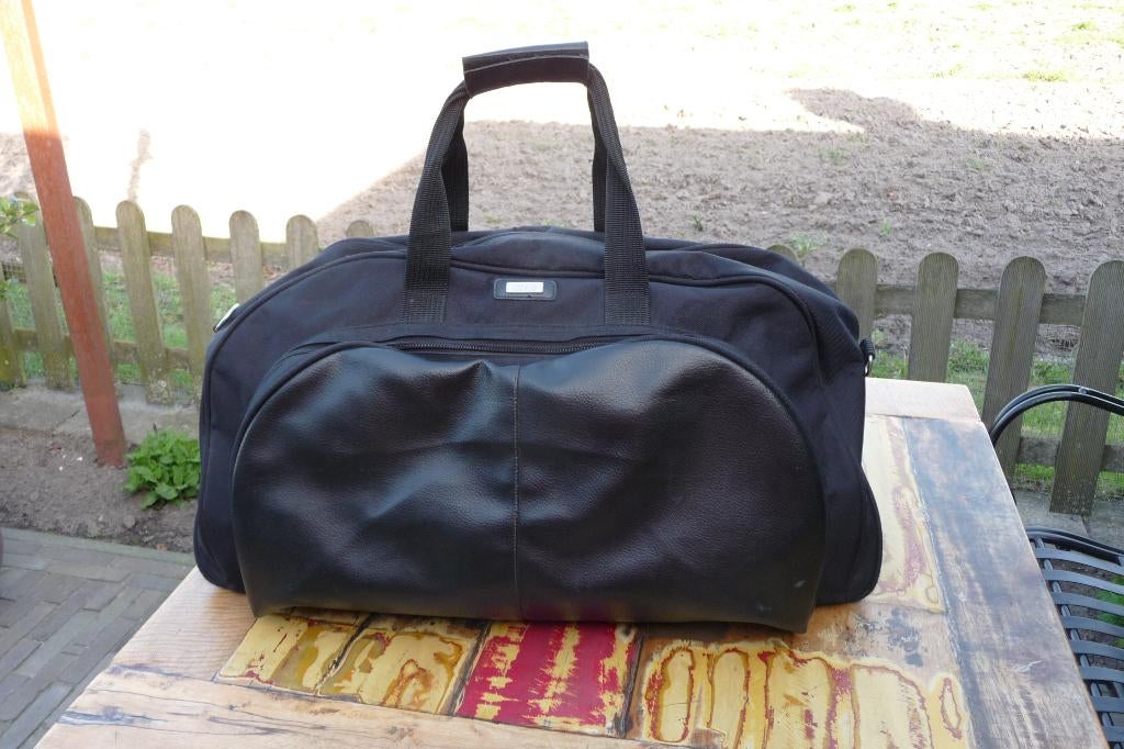 mooi BMW weekend tas, 40 tot 60 cm, 30 cm of meer, Zwart, Minder dan 35 cm