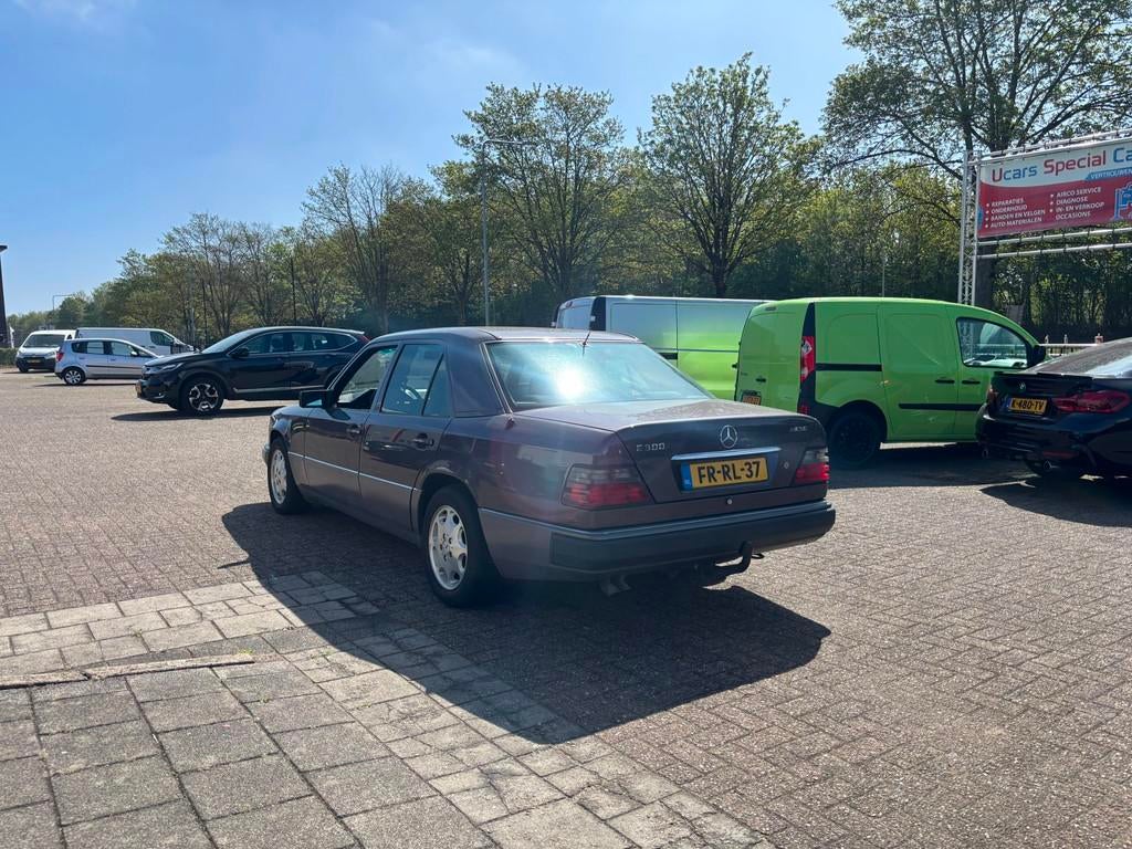 Mercedes-Benz 200-500 (W124) 300 D, Auto's, Automaat, Gebruikt, 2996 cc, Origineel Nederlands