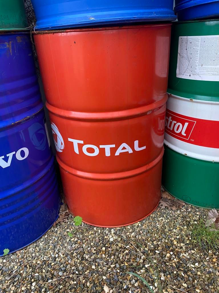 Stoer olievat Total 200ltr olievaten industrieele statafel, Ophalen of Verzenden, Zo goed als nieuw