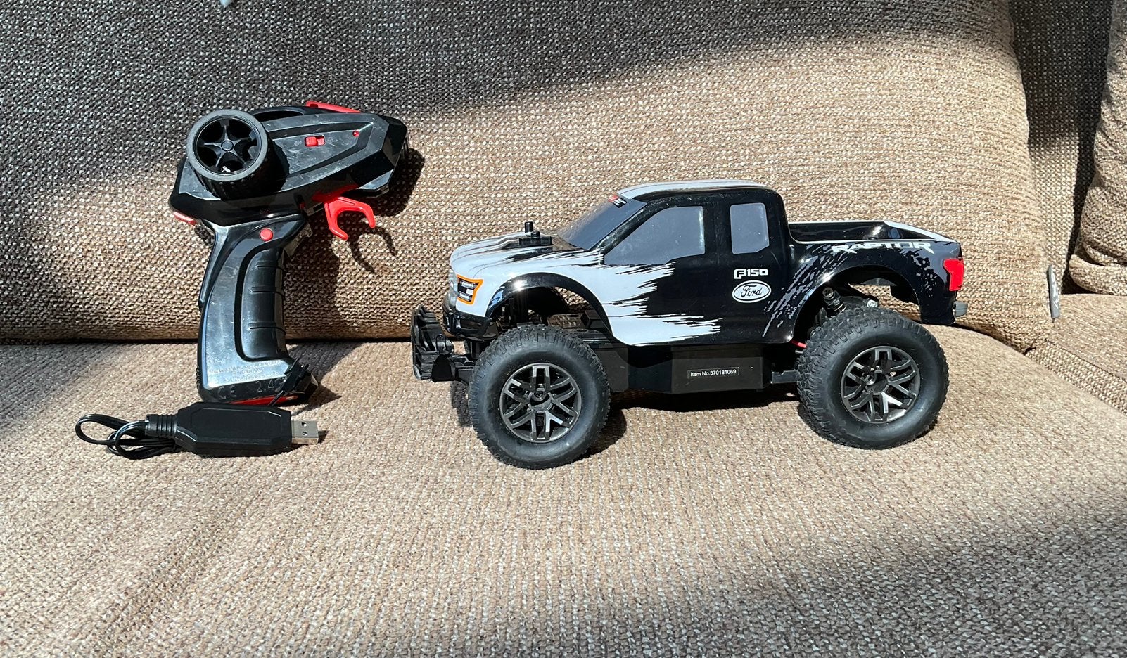 Carrera RC Ford F-150 Raptor Afstandsbestuurbare Auto, Elektro, Auto offroad, Ophalen of Verzenden, Zo goed als nieuw