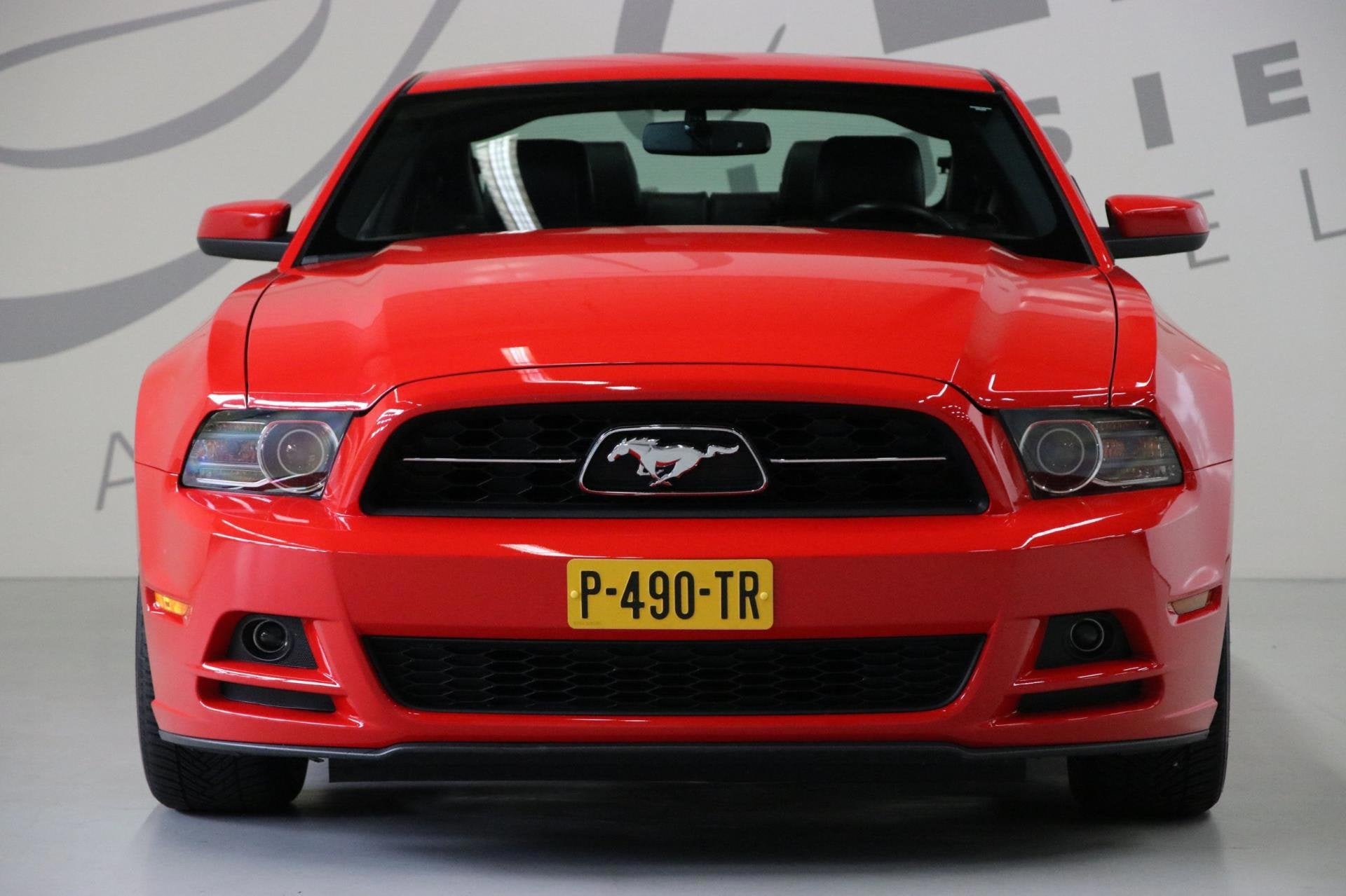 Ford USA Mustang 3.7 V6/ Handgeschakeld/ Sportuitlaat/ Cruis, Gebruikt, Zwart, 4 stoelen, Bedrijf