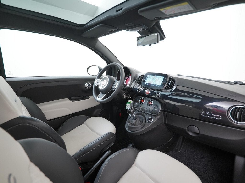 Fiat 500 1.0 Hybrid Dolcevita | Navigatie | Panoramadak | Zo, Auto's, Fiat, Voorwielaandrijving, 12 maanden, Stof, Gebruikt