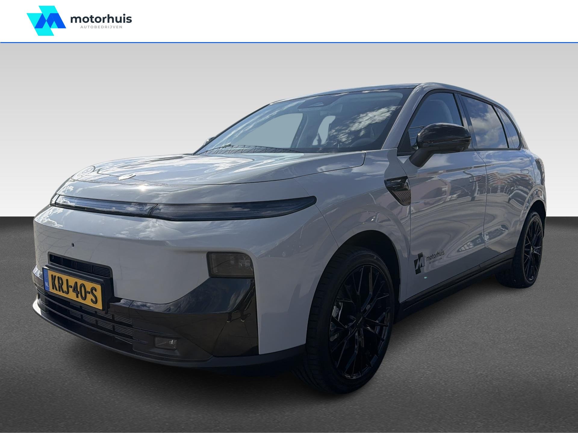 Leapmotor B10 Design Hybrid EV 18.8 kWh || 19 Inch velgen, T, Gebruikt, 4 cilinders, 24 min, 1760 kg