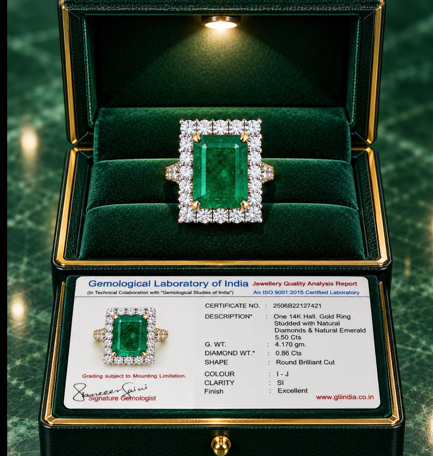 Ring goud met diamanten en smaragd, Nieuw, Ophalen of Verzenden, 17 tot 18, Dame