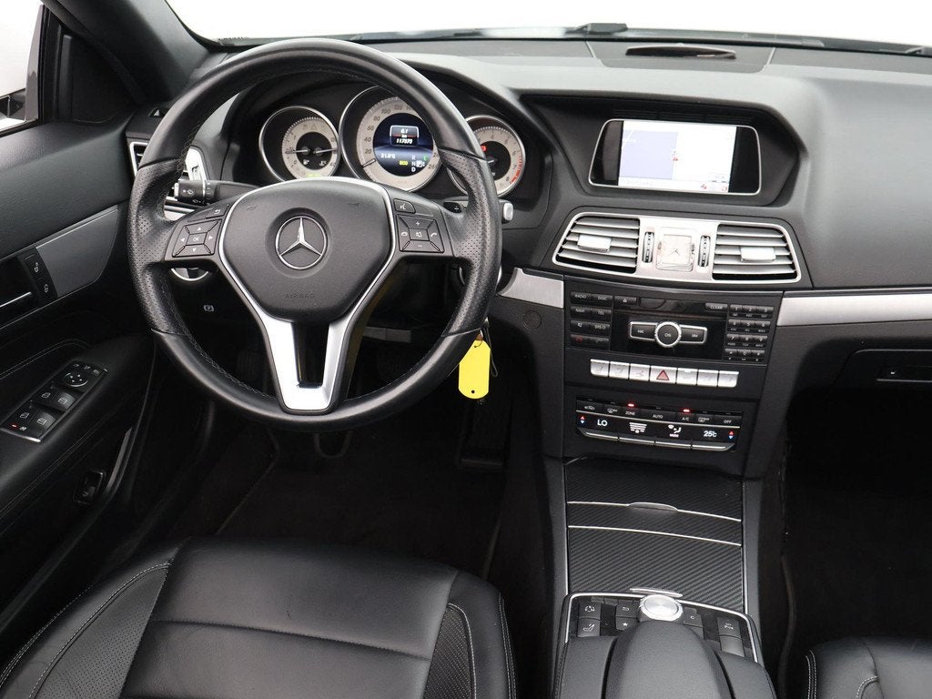 Mercedes-Benz E-klasse Cabrio 200 AUT. FACELIFT / NIEUW MODE, Auto's, Mercedes-Benz, Automaat, Achterwielaandrijving, 4 cilinders