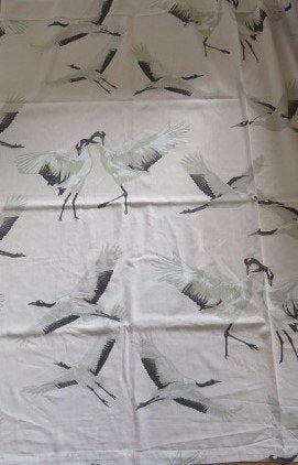 Vintage lap stof lichtroze met kraanvogels, Ophalen of Verzenden, Zo goed als nieuw, 30 tot 120 cm, Katoen