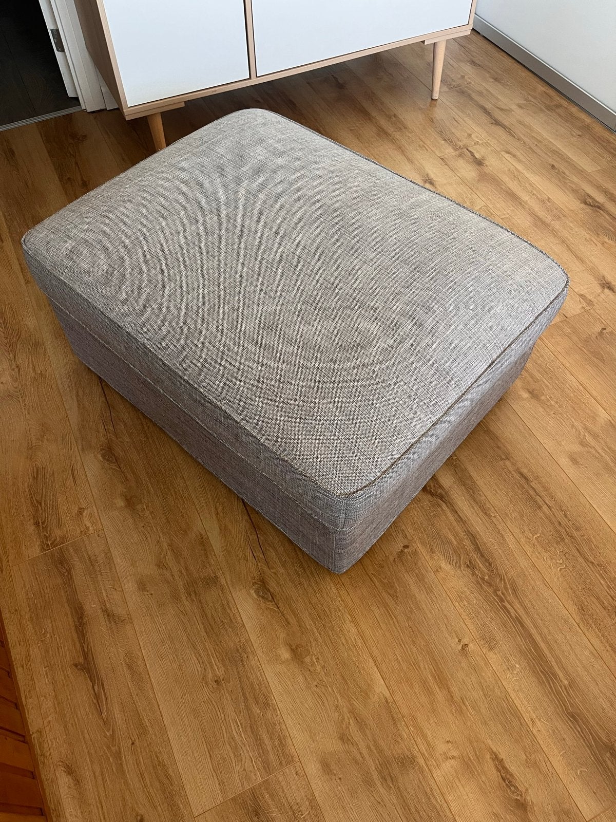 IKEA Isunda Grijs kivik voetenbank met bergruimte, Huis en Inrichting, Ophalen, Gebruikt, Vierkant, 75 tot 100 cm